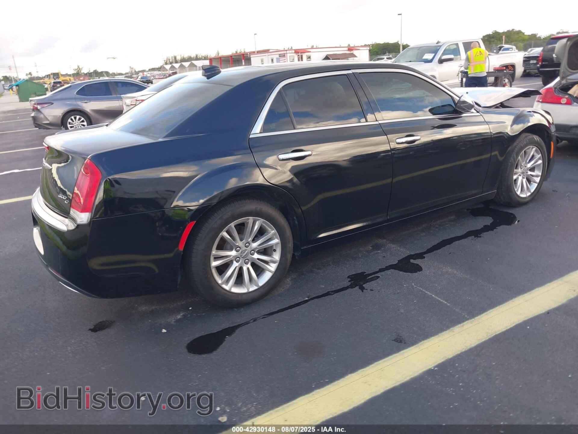 2017 CHRYSLER 300C - VIN: 2C3CCAEG1HH662505 - Фото 4