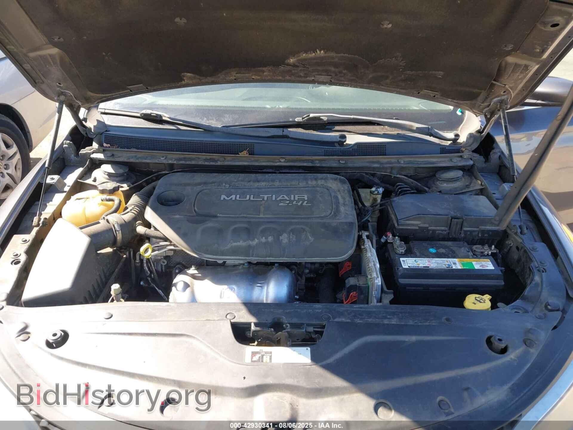 2016 CHRYSLER 200 - VIN: 1C3CCCAB2GN101306 - Фото 10