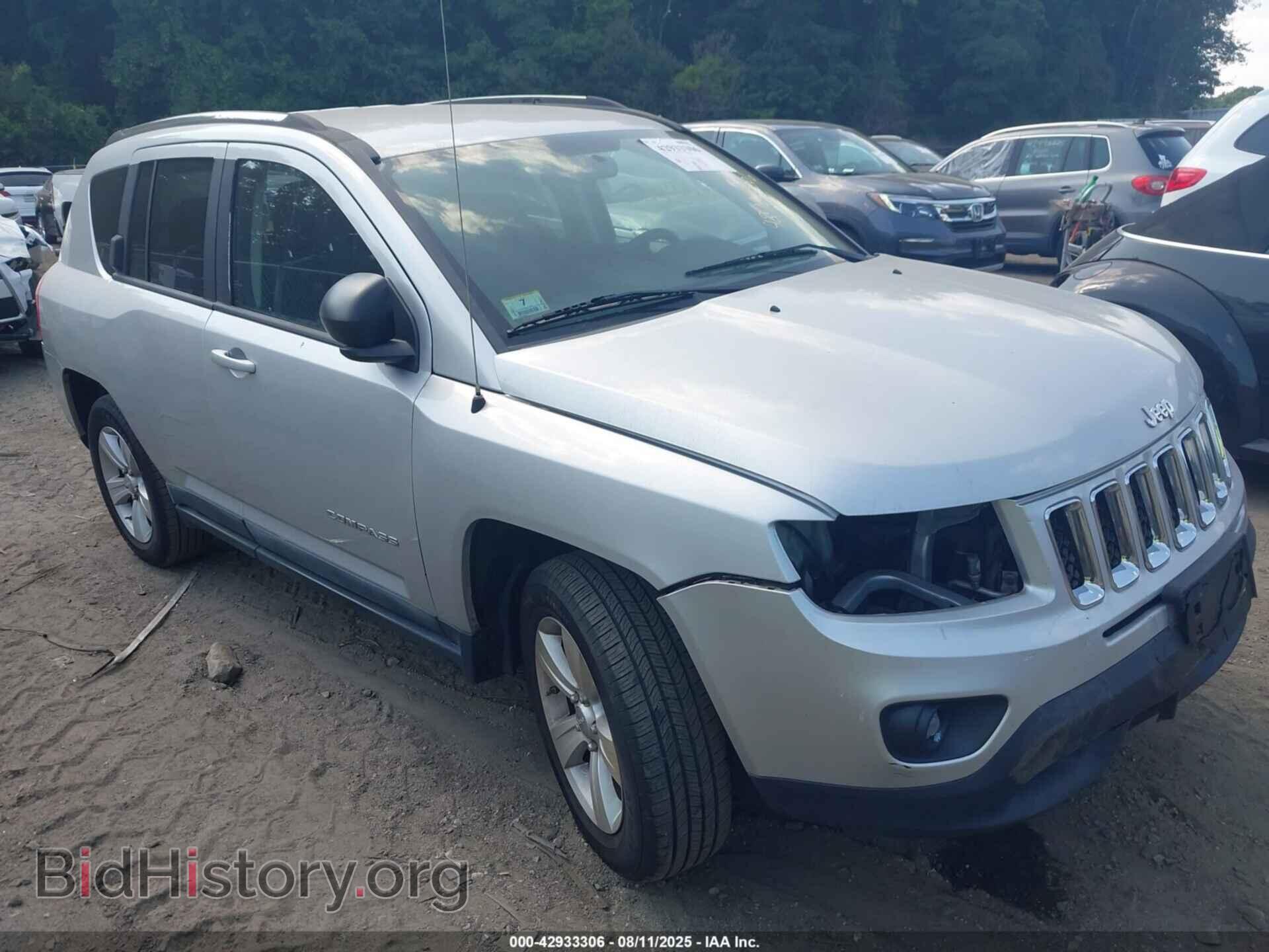 Photo 1J4NF1FB0BD271732 - JEEP COMPASS 2011