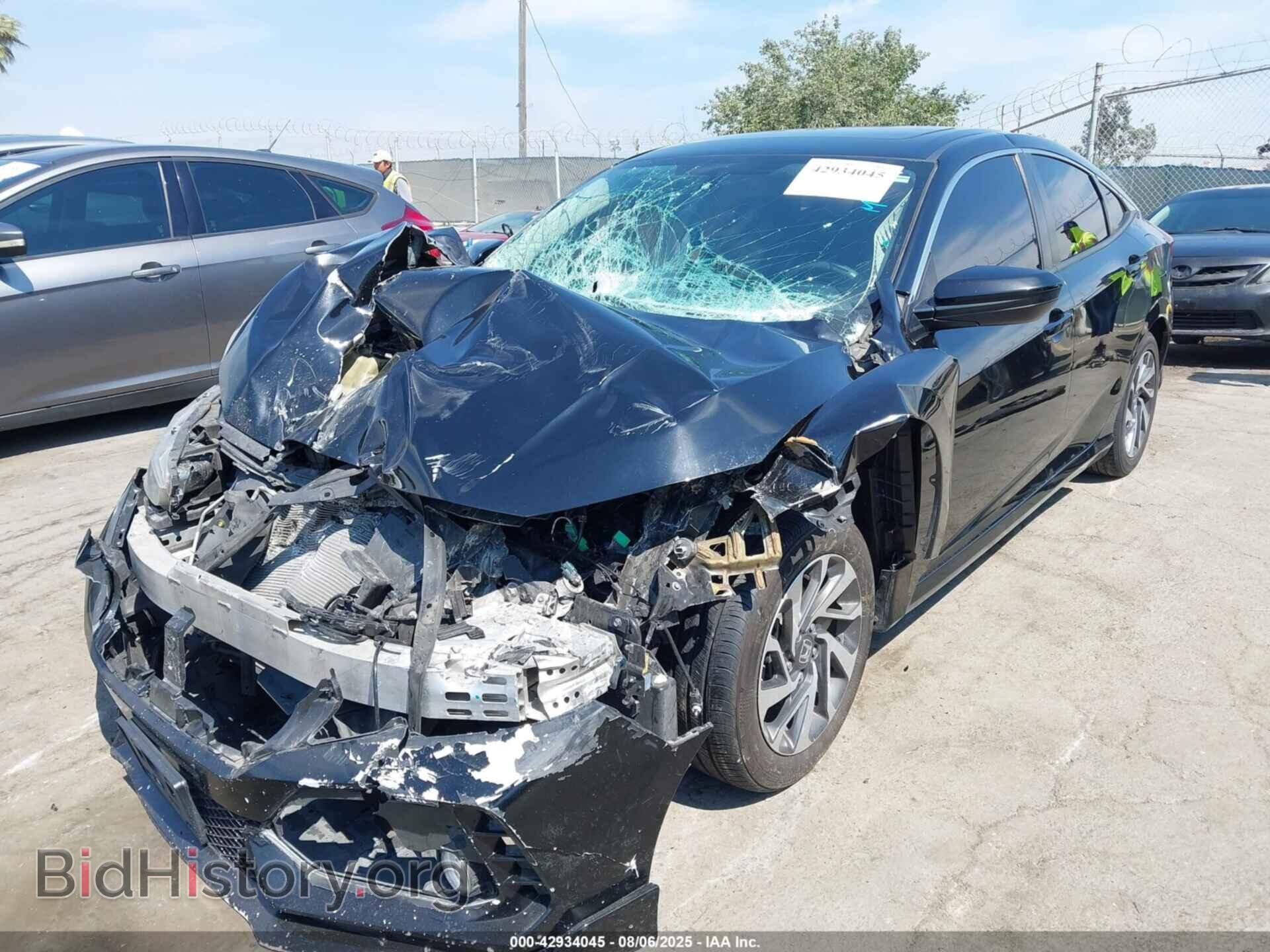 2017 HONDA CIVIC - VIN: 2HGFC2F73HH514841 - Фото 2
