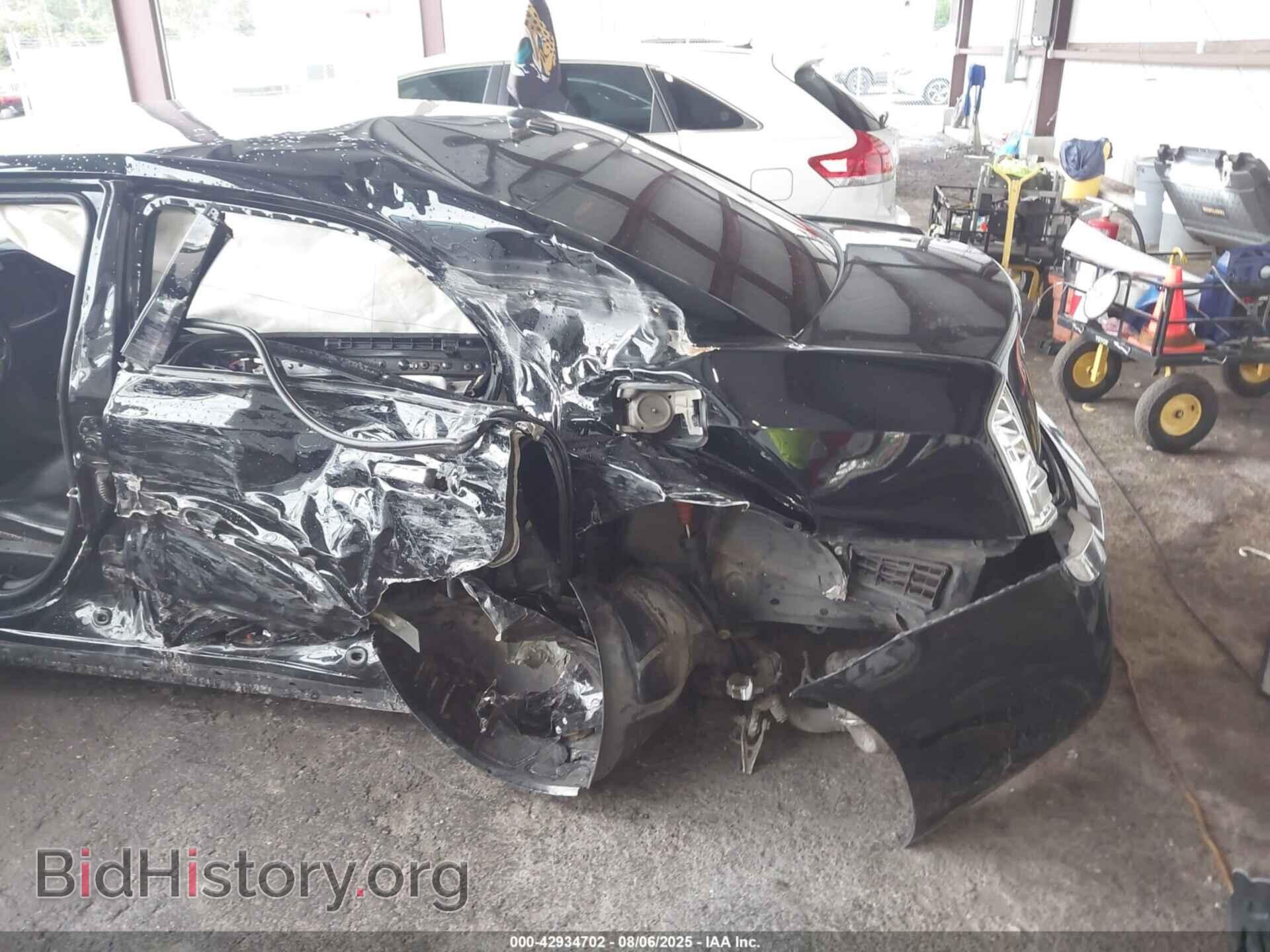 2014 CHRYSLER 300C - VIN: 2C3CCAEG3EH372925 - Фото 6