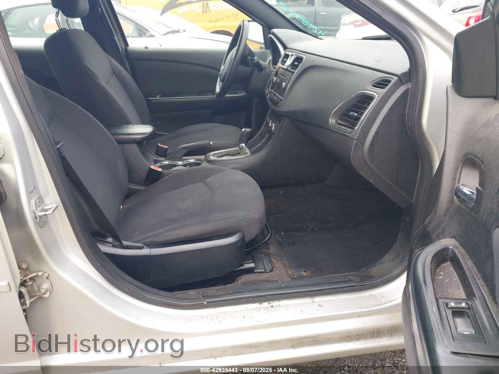 2012 CHRYSLER 200 - VIN: 1C3CCBAB0CN201697 - Фото 5
