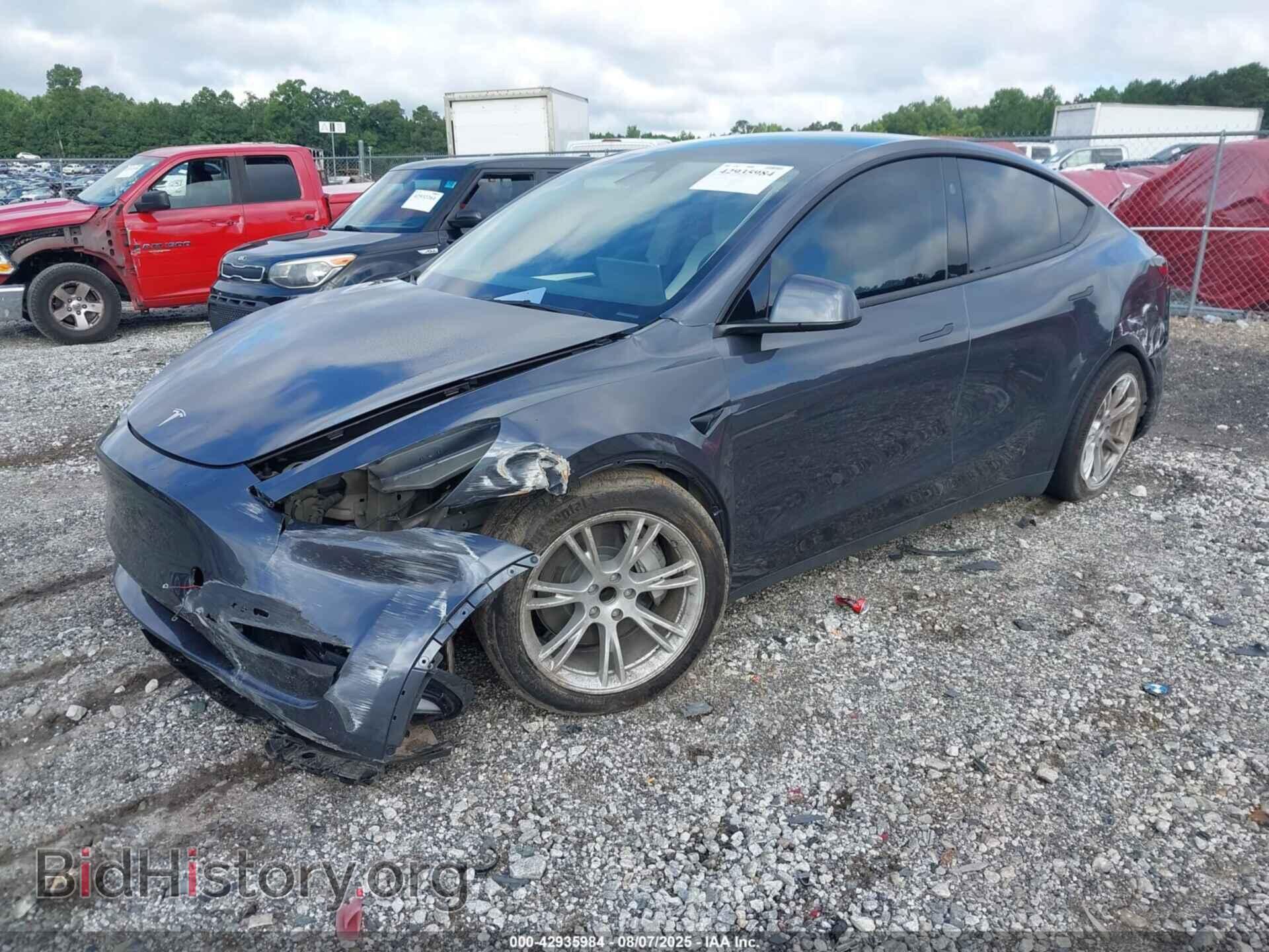 2023 TESLA MODEL Y - VIN: 7SAYGDED2PF940784 - Фото 2