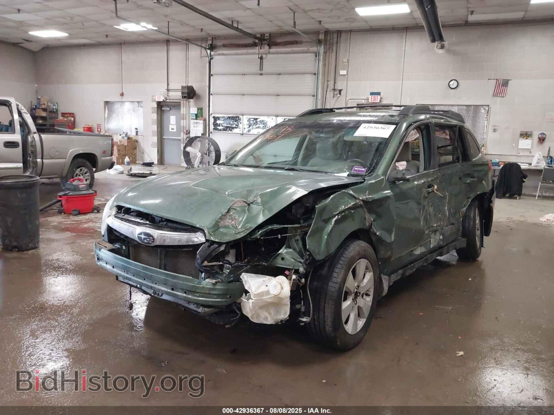 2011 SUBARU OUTBACK - VIN: 4S4BRBCC1B3403501 - Фото 2