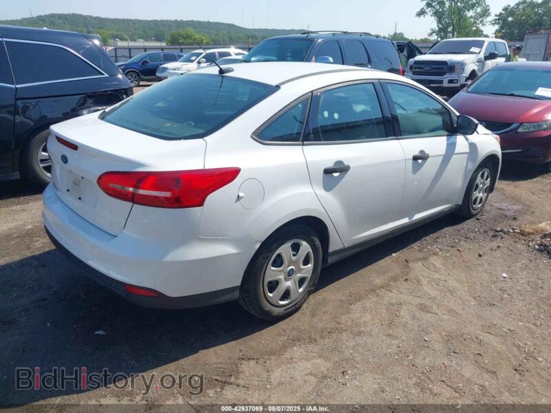 2017 Ford FOCUS (VIN 1FADP3E2XHL306261) — photo 4 of 16