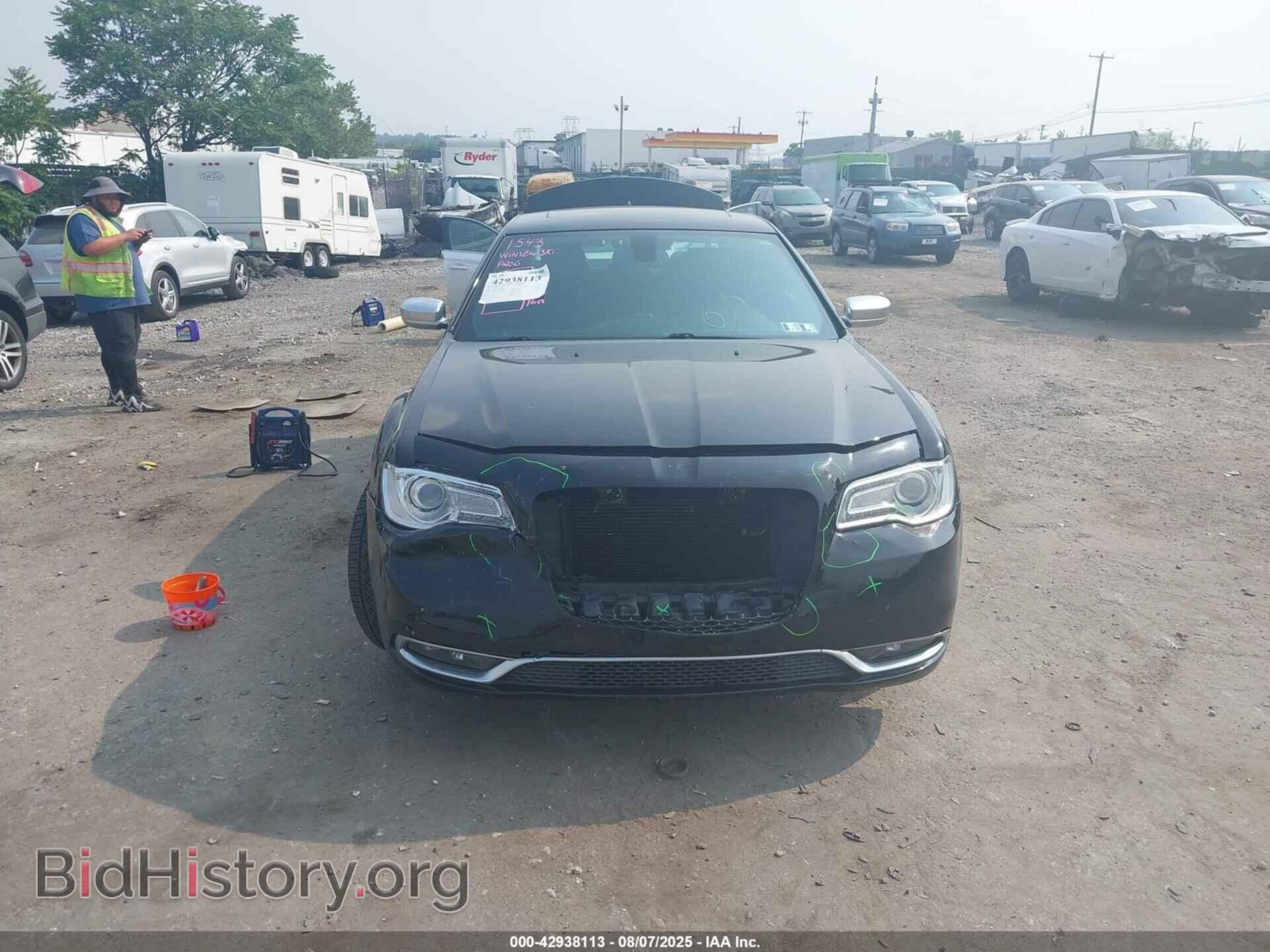 2016 CHRYSLER 300C - VIN: 2C3CCASG9GH208523 - Фото 13