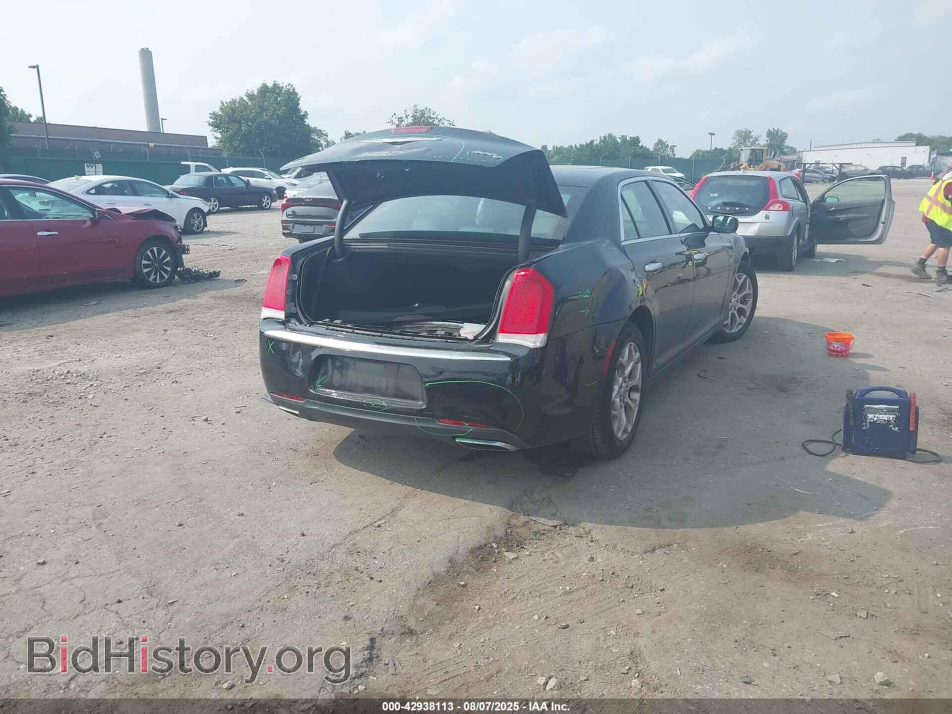 2016 CHRYSLER 300C - VIN: 2C3CCASG9GH208523 - Фото 4