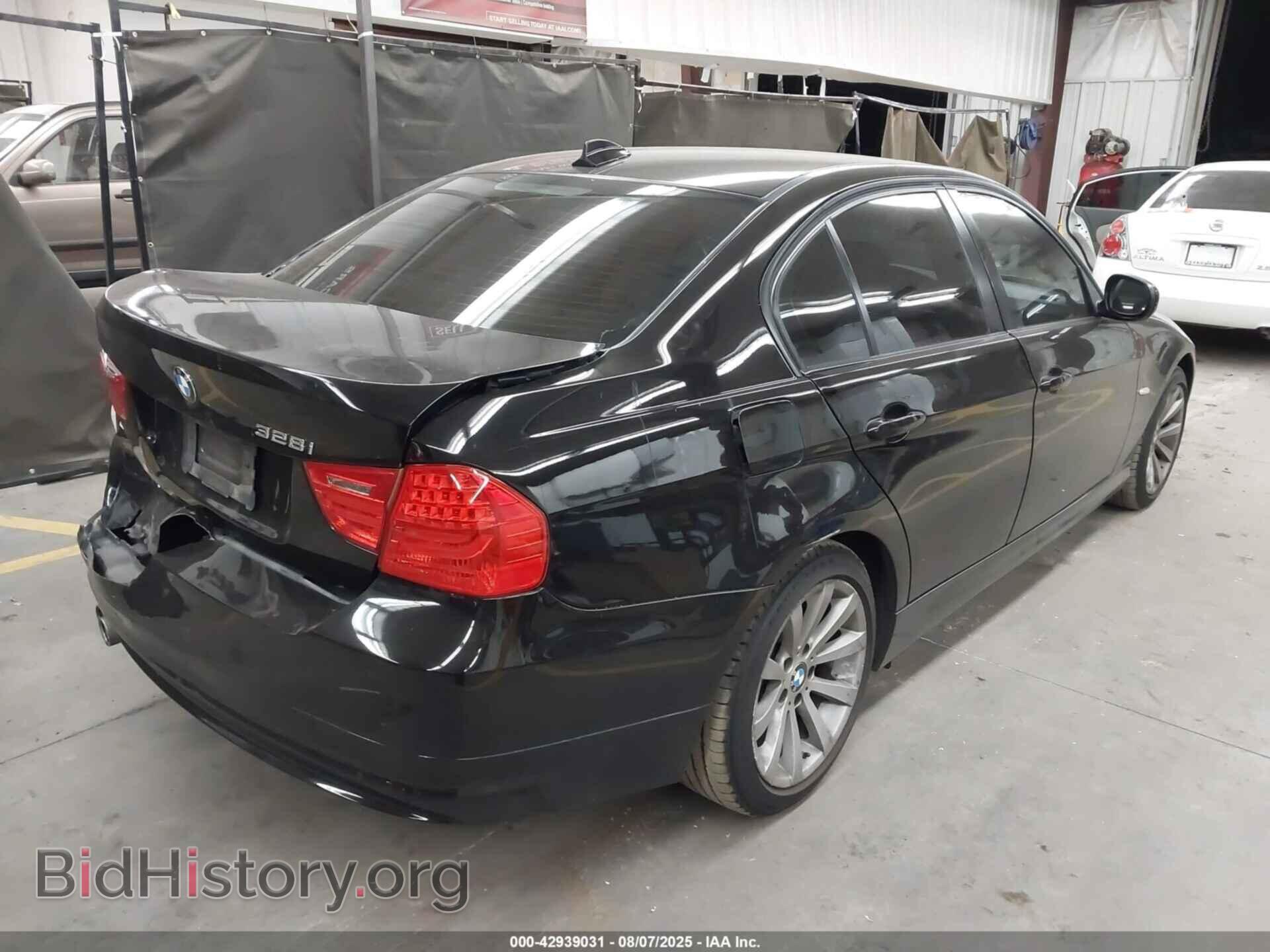 2011 BMW 328I - VIN: WBAPH5C51BF093264 - Фото 4
