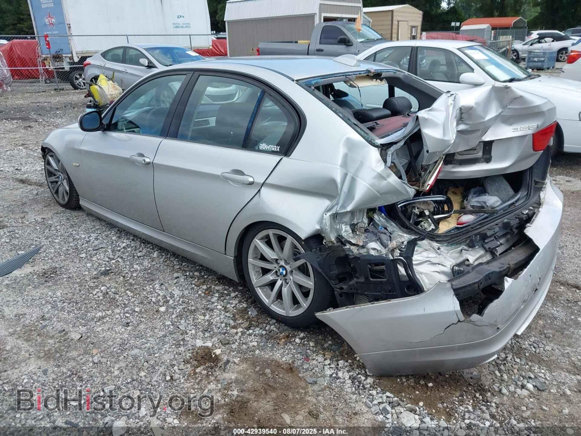 2011 BMW 328I - VIN: WBAPH7C58BE126312 - Фото 3