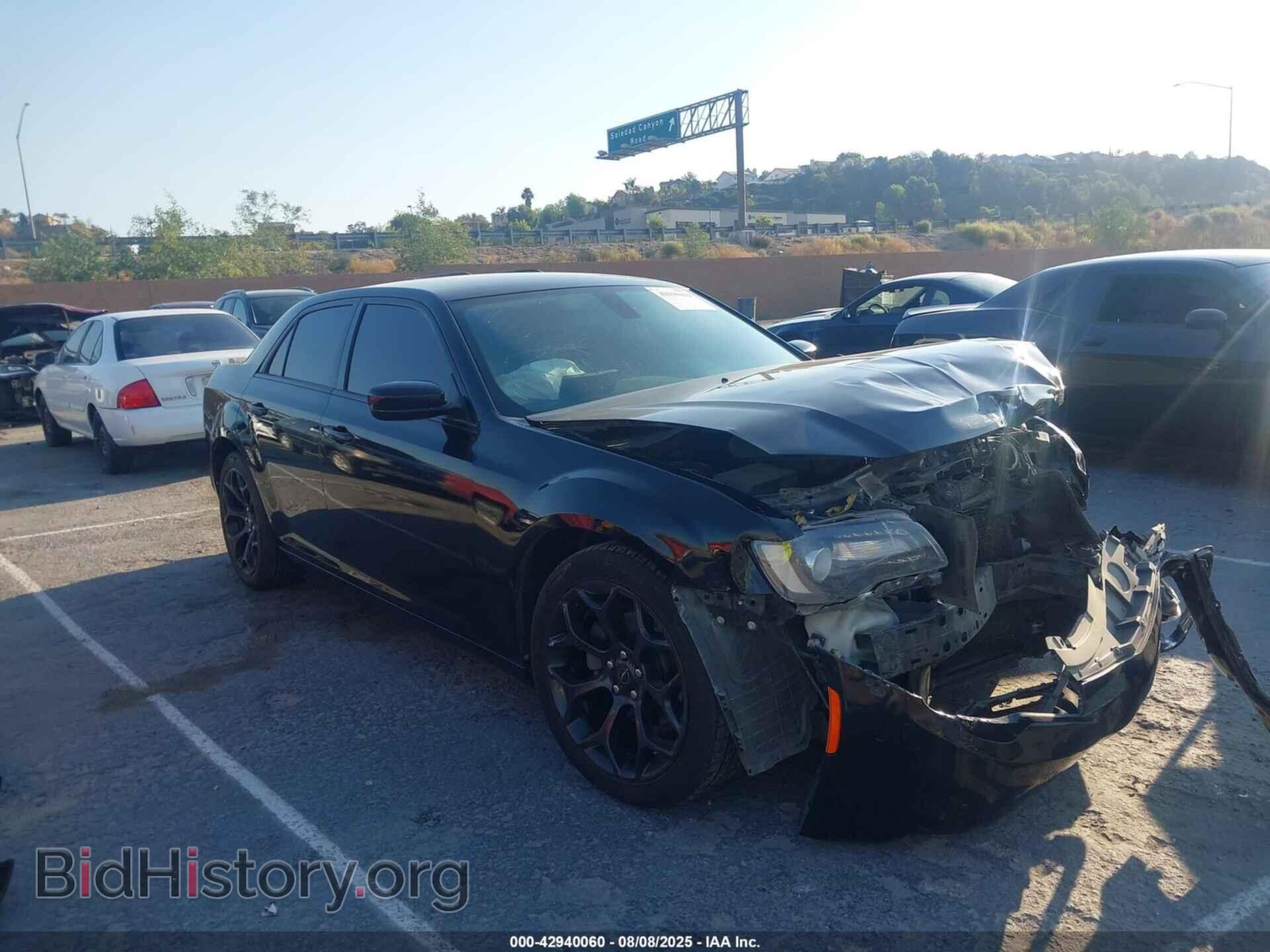 Фотография 2C3CCAAG3KH580983 - CHRYSLER 300 2019