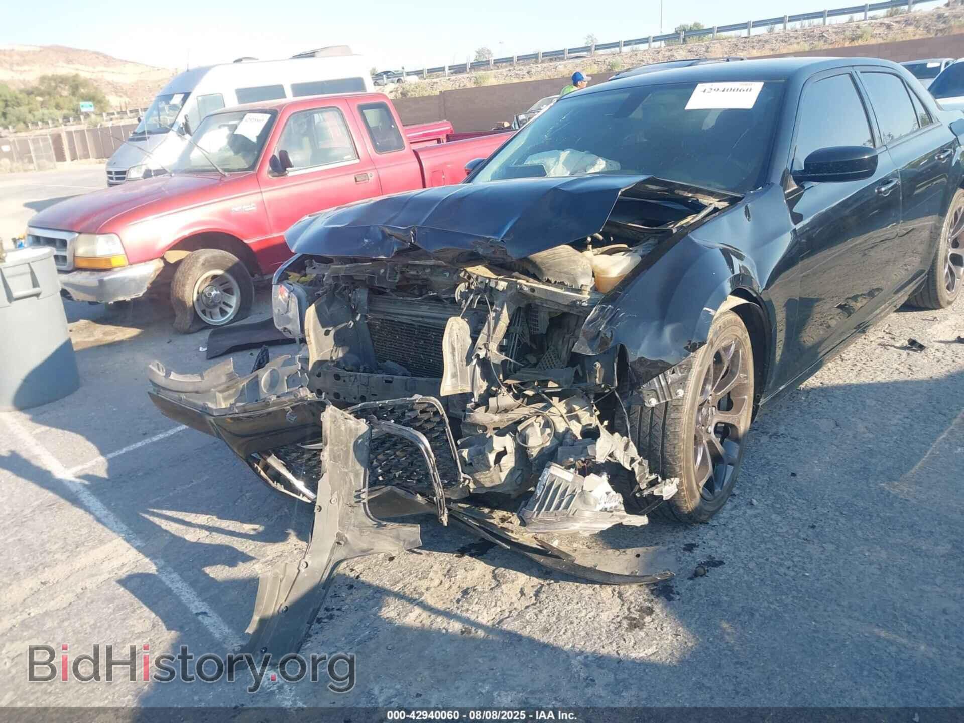 2019 CHRYSLER 300 - VIN: 2C3CCAAG3KH580983 - Фото 6