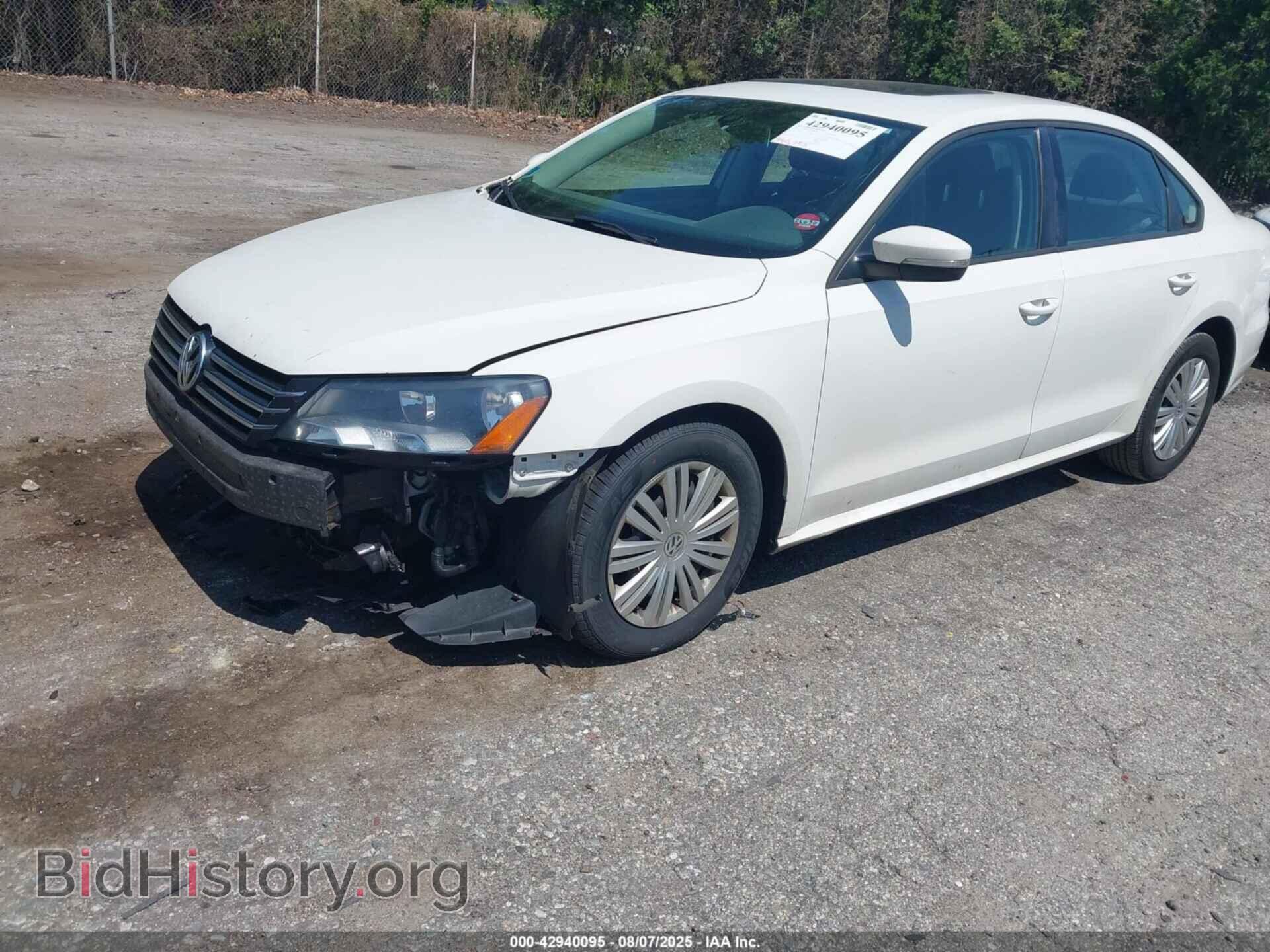 2015 VOLKSWAGEN PASSAT - VIN: 1VWAT7A33FC010281 - Фото 2