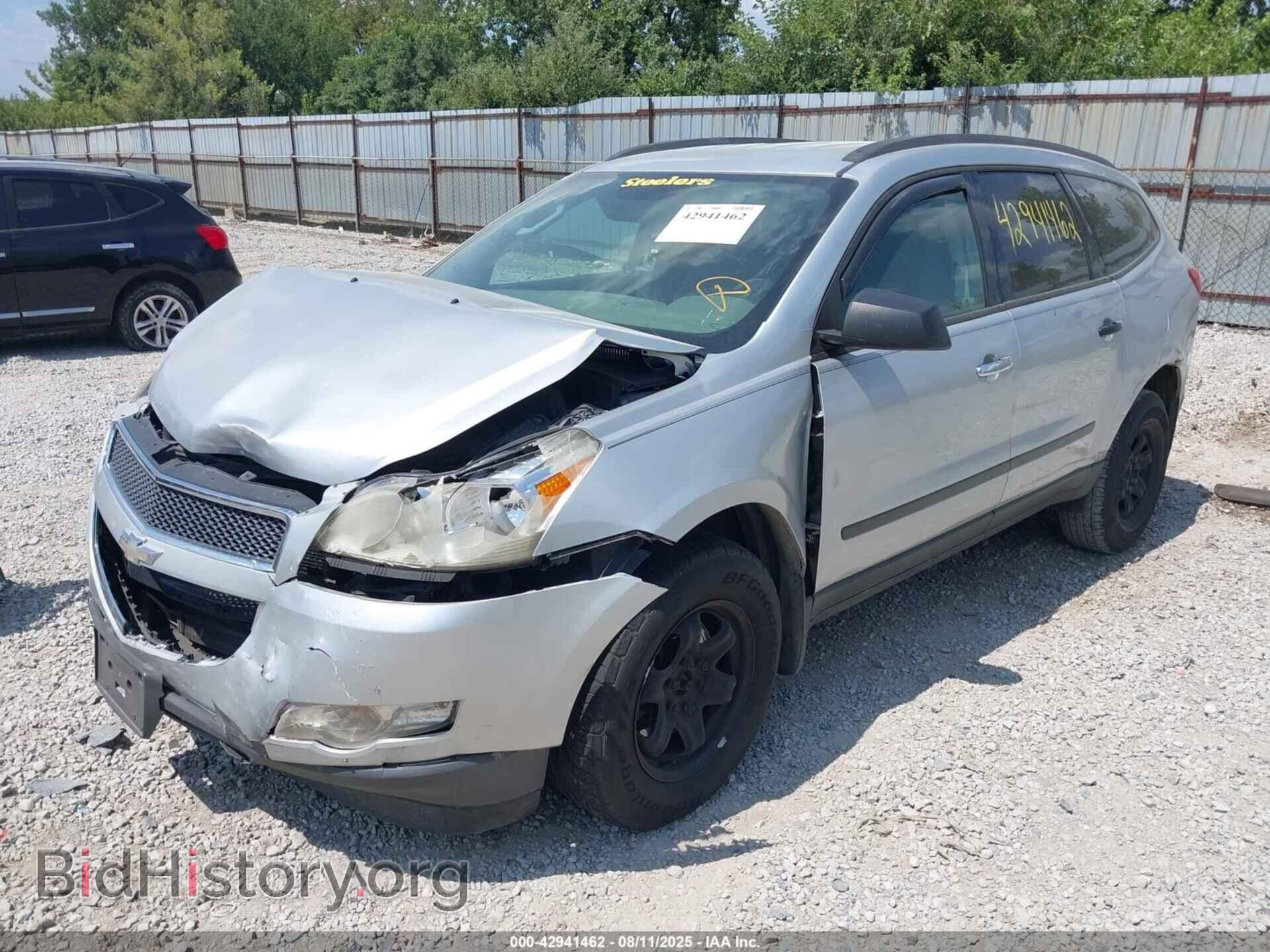 2011 CHEVROLET TRAVERSE - VIN: 1GNKRFED1BJ150054 - Фото 2