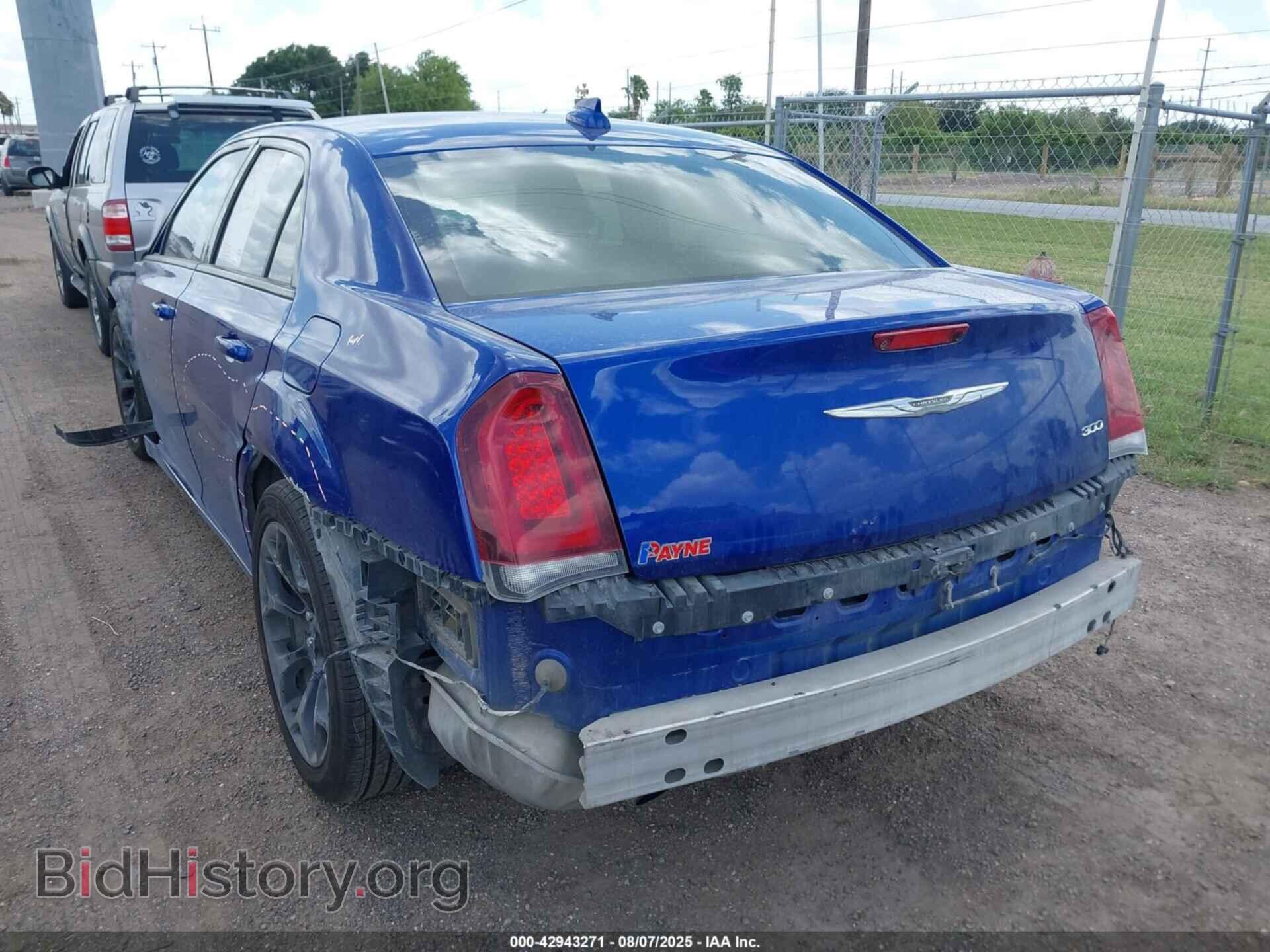 2019 CHRYSLER 300 - VIN: 2C3CCAAG7KH676048 - Фото 3