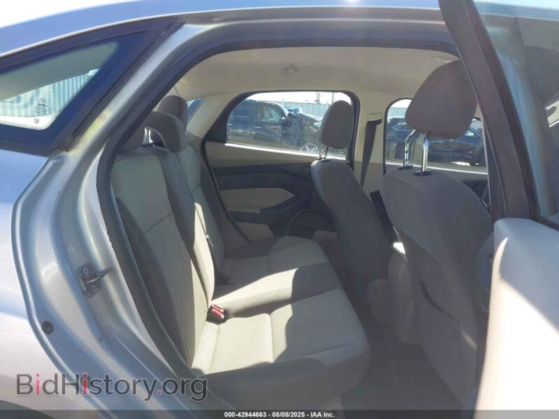 2012 Ford FOCUS (VIN 1FAHP3F27CL179249) — фото 8 из 16
