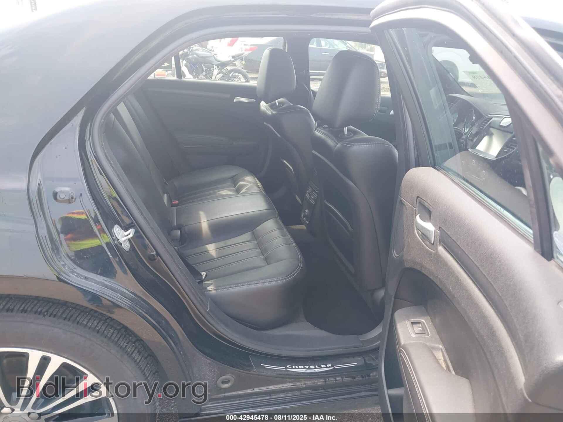 2013 CHRYSLER 300 - VIN: 2C3CCAGG6DH529357 - Фото 8