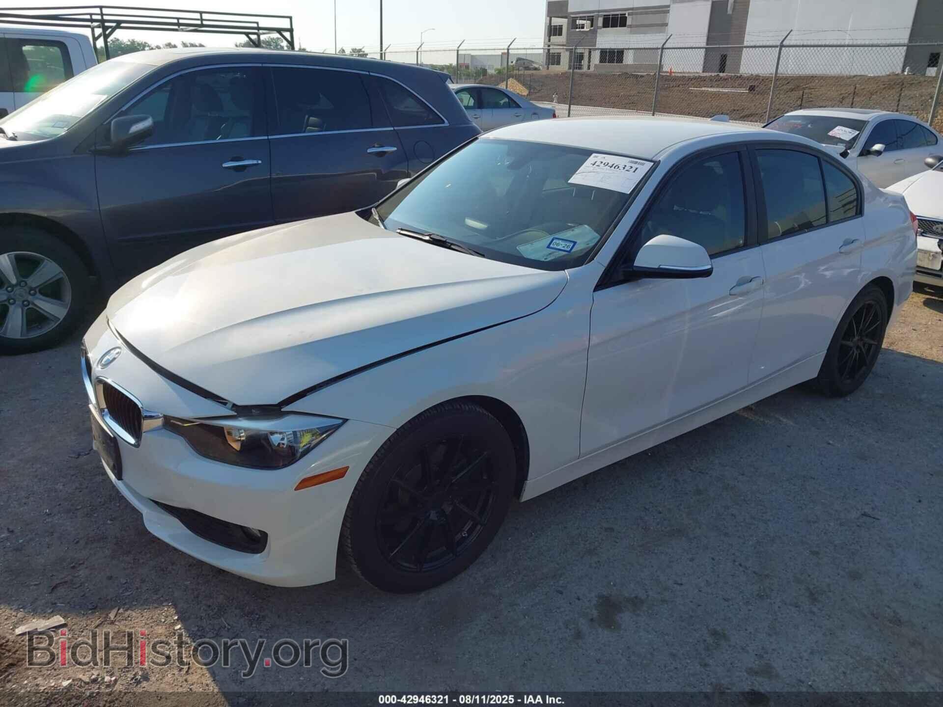 2013 BMW 320I - VIN: WBA3B1C56DF461546 - Фото 2