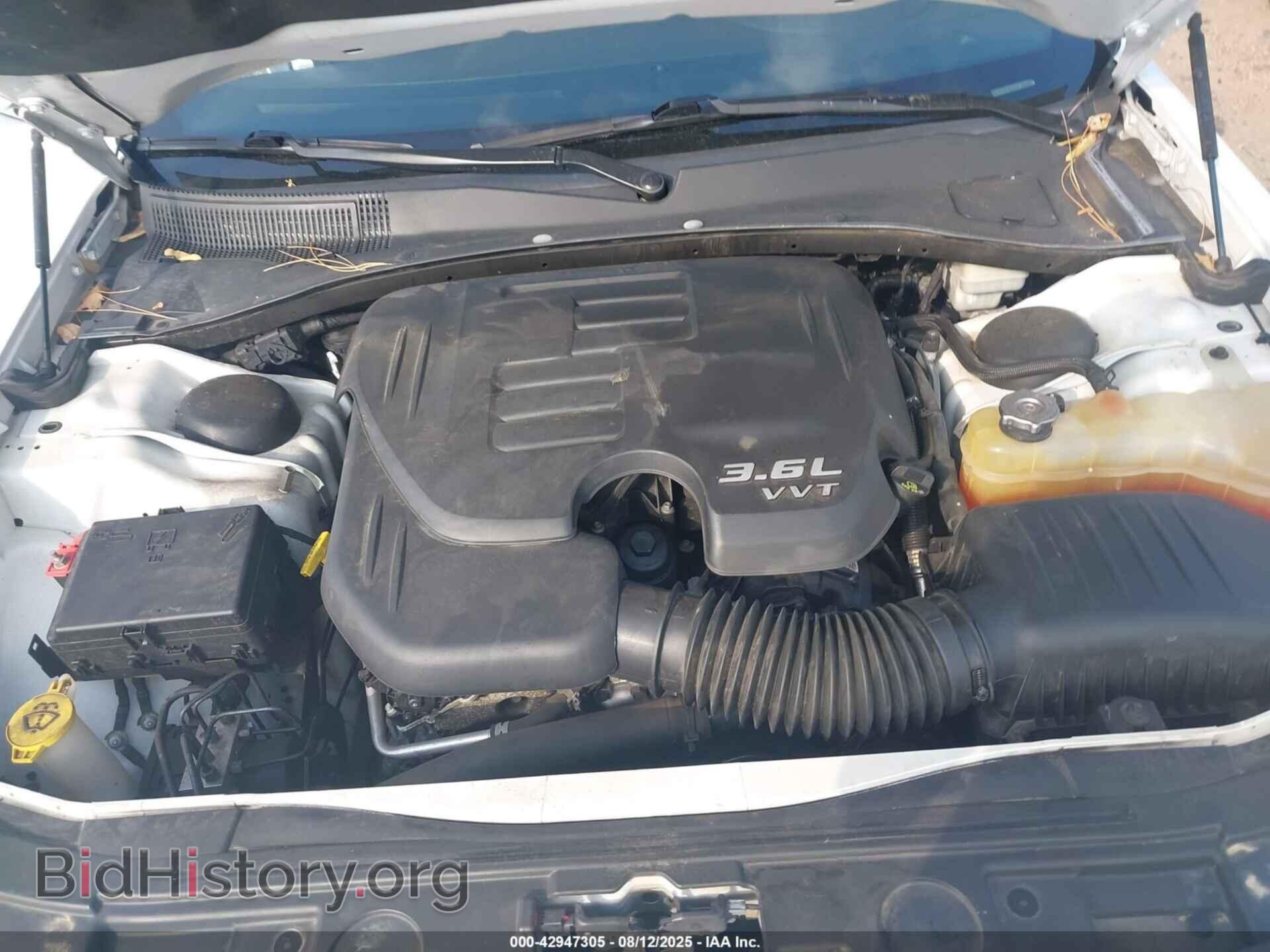 2013 CHRYSLER 300 - VIN: 2C3CCARG5DH634064 - Фото 10