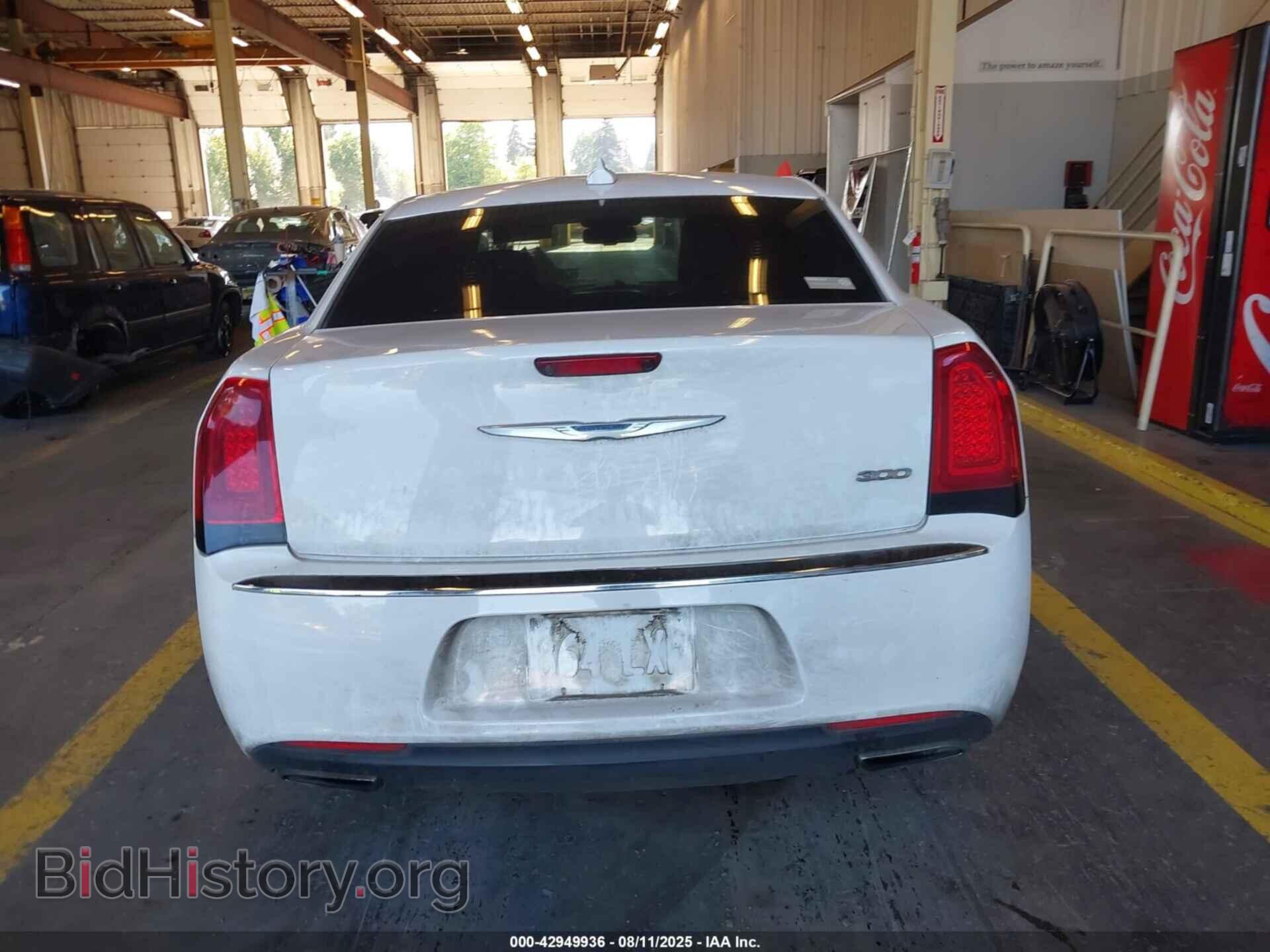 2015 CHRYSLER 300 - VIN: 2C3CCAAG8FH806926 - Фото 16