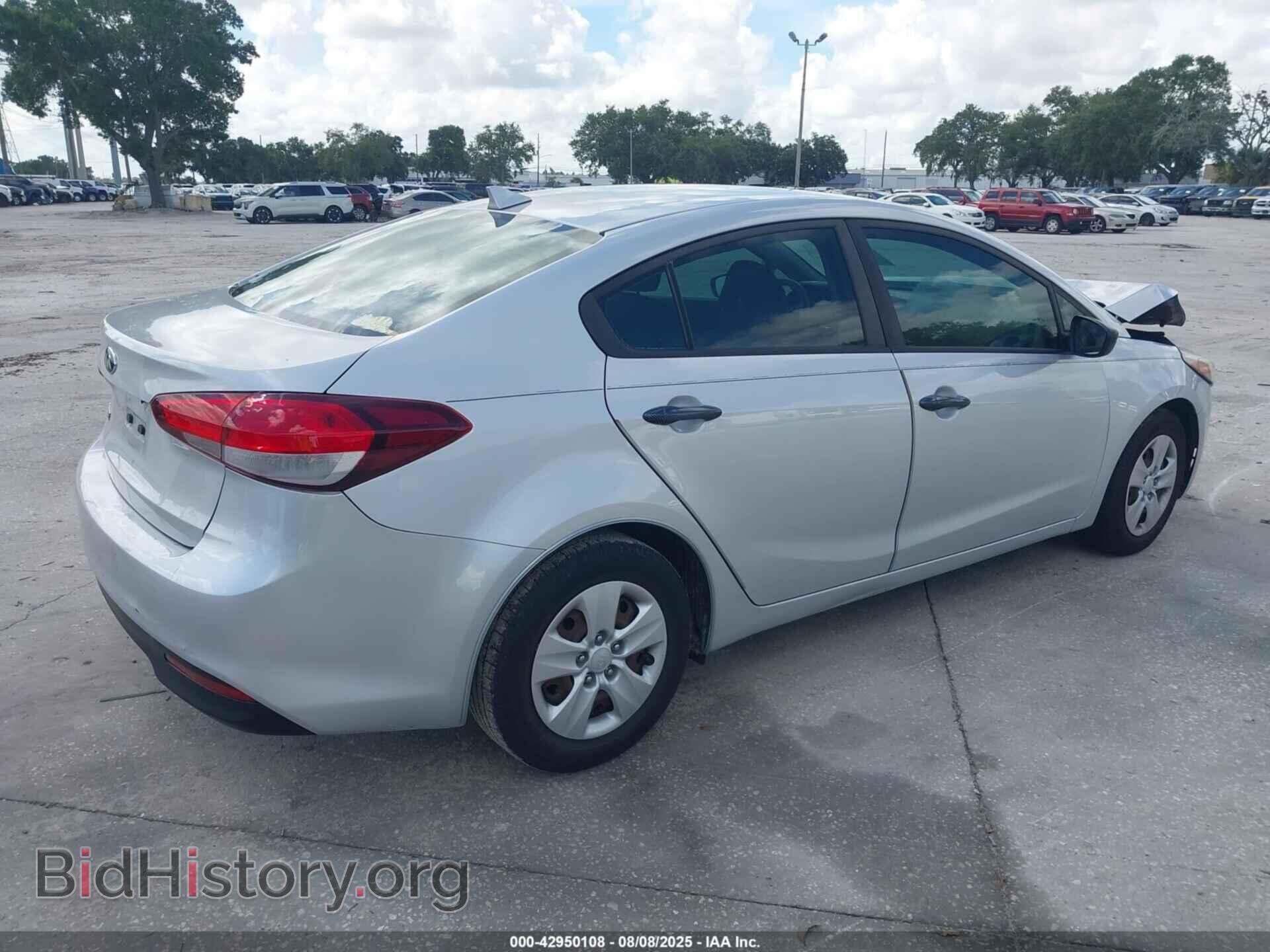 2017 KIA FORTE - VIN: 3KPFK4A74HE040981 - Фото 4