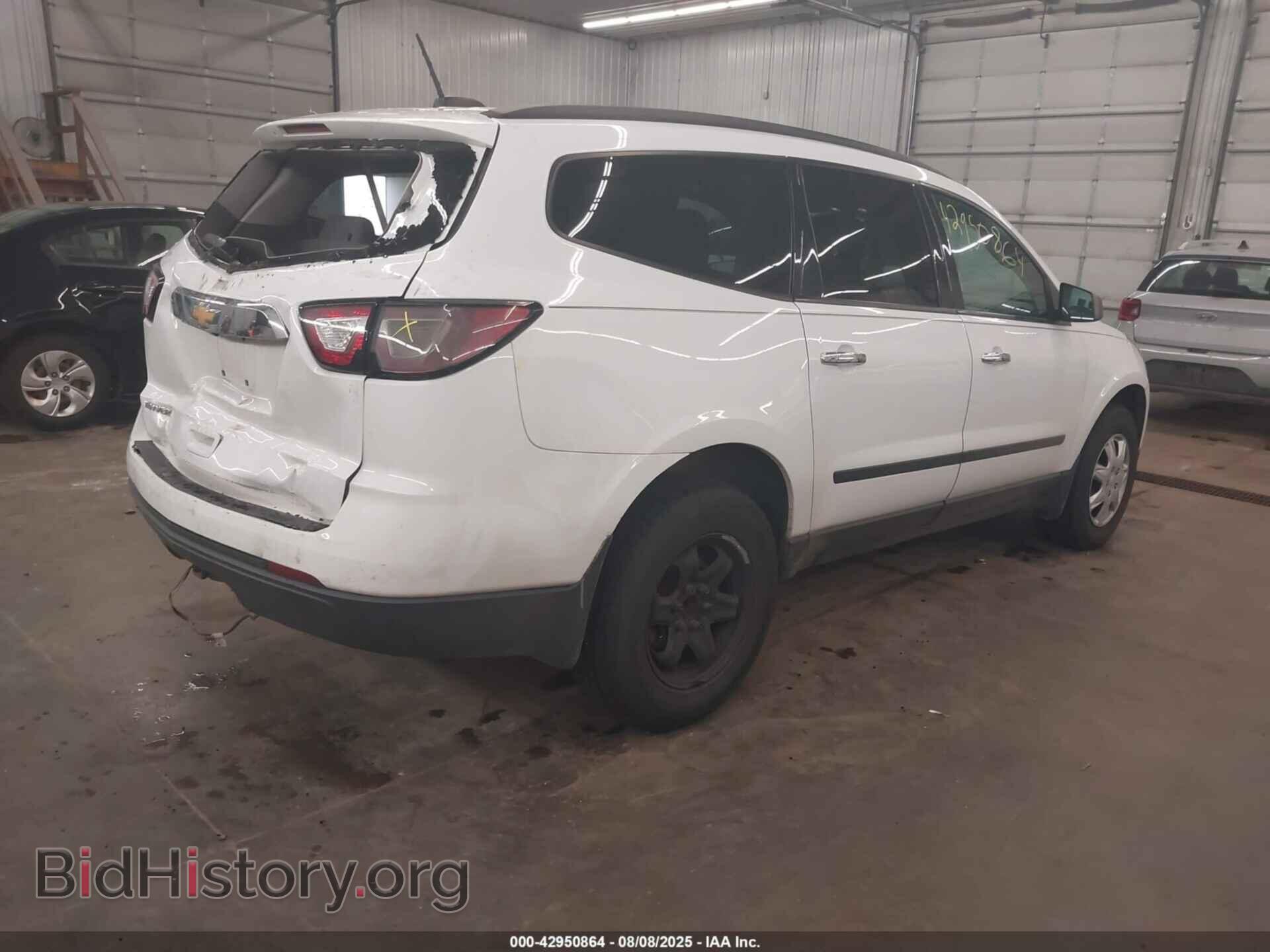 2017 CHEVROLET TRAVERSE - VIN: 1GNKRFED9HJ347398 - Фото 4