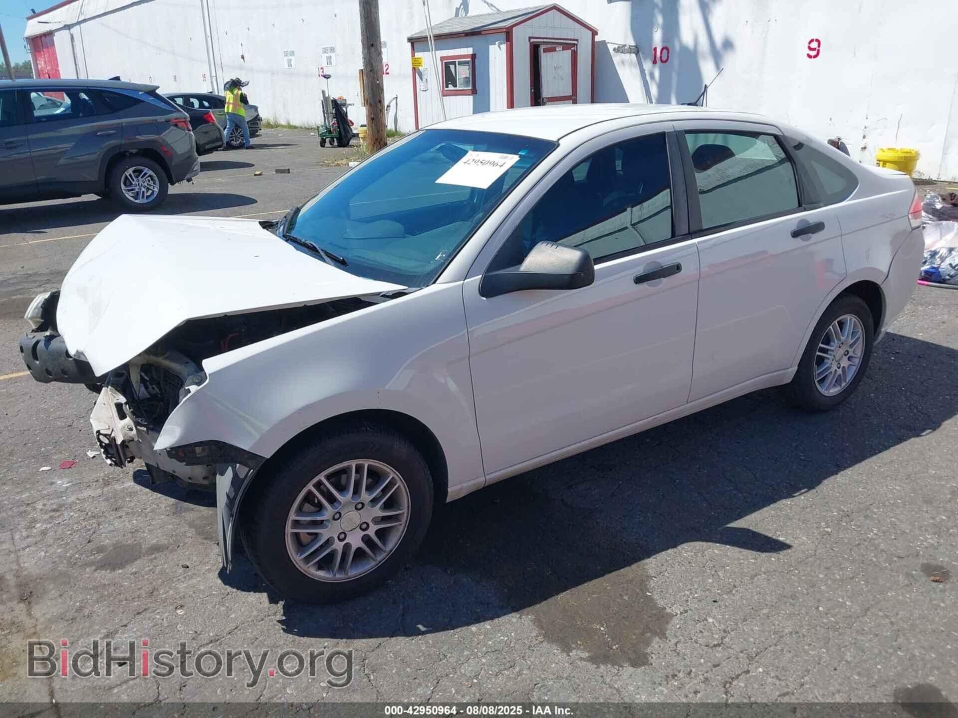 2011 FORD FOCUS - VIN: 1FAHP3FN2BW152371 - Фото 2