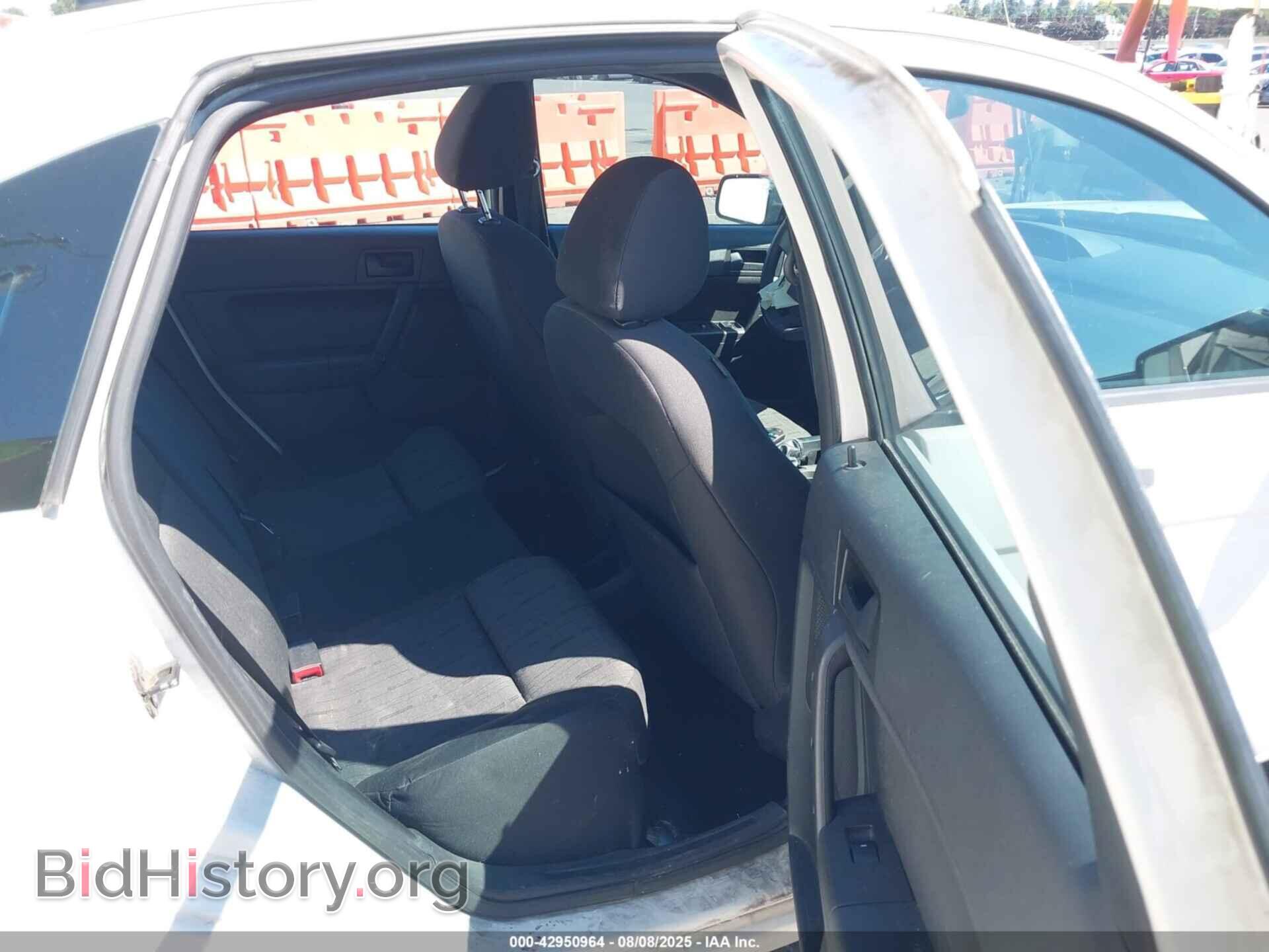 2011 FORD FOCUS - VIN: 1FAHP3FN2BW152371 - Фото 8