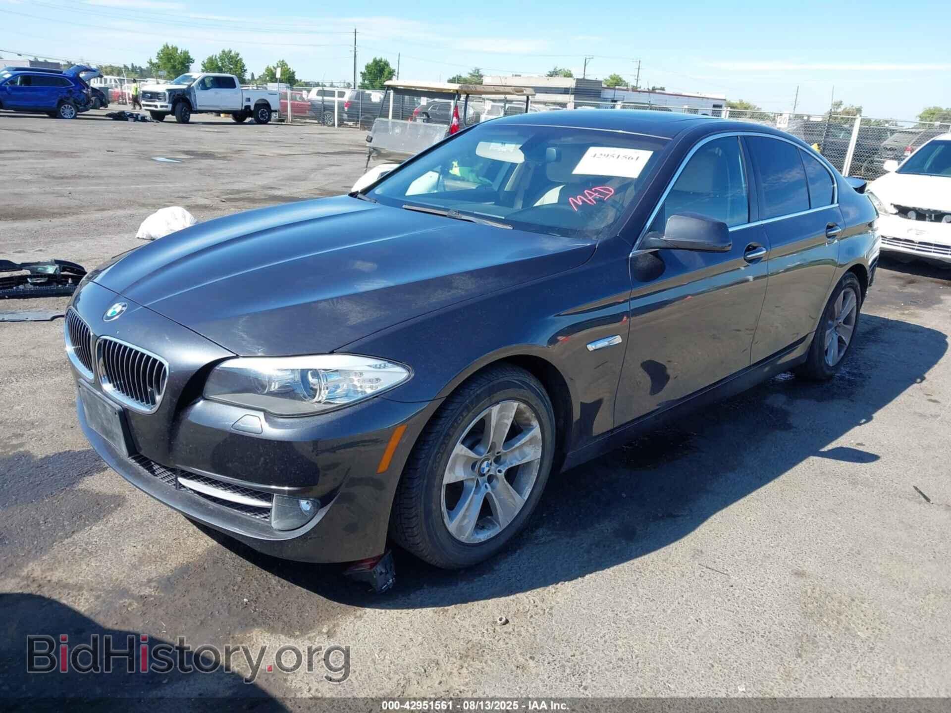 2013 BMW 528I - VIN: WBAXG5C52DDY33440 - Фото 2