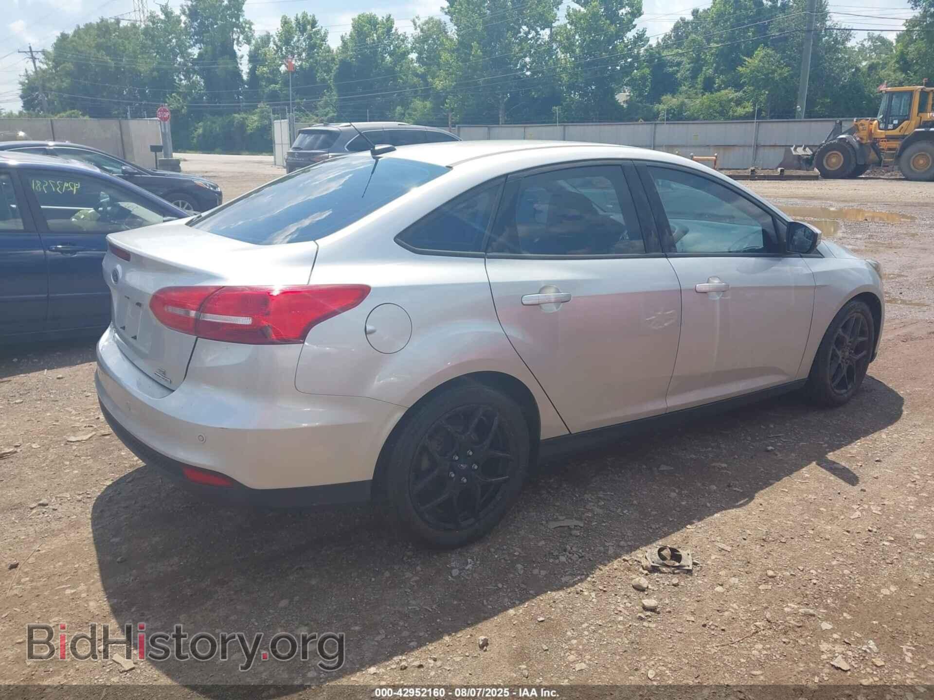 2016 FORD FOCUS - VIN: 1FADP3F22GL336061 - Photo 4