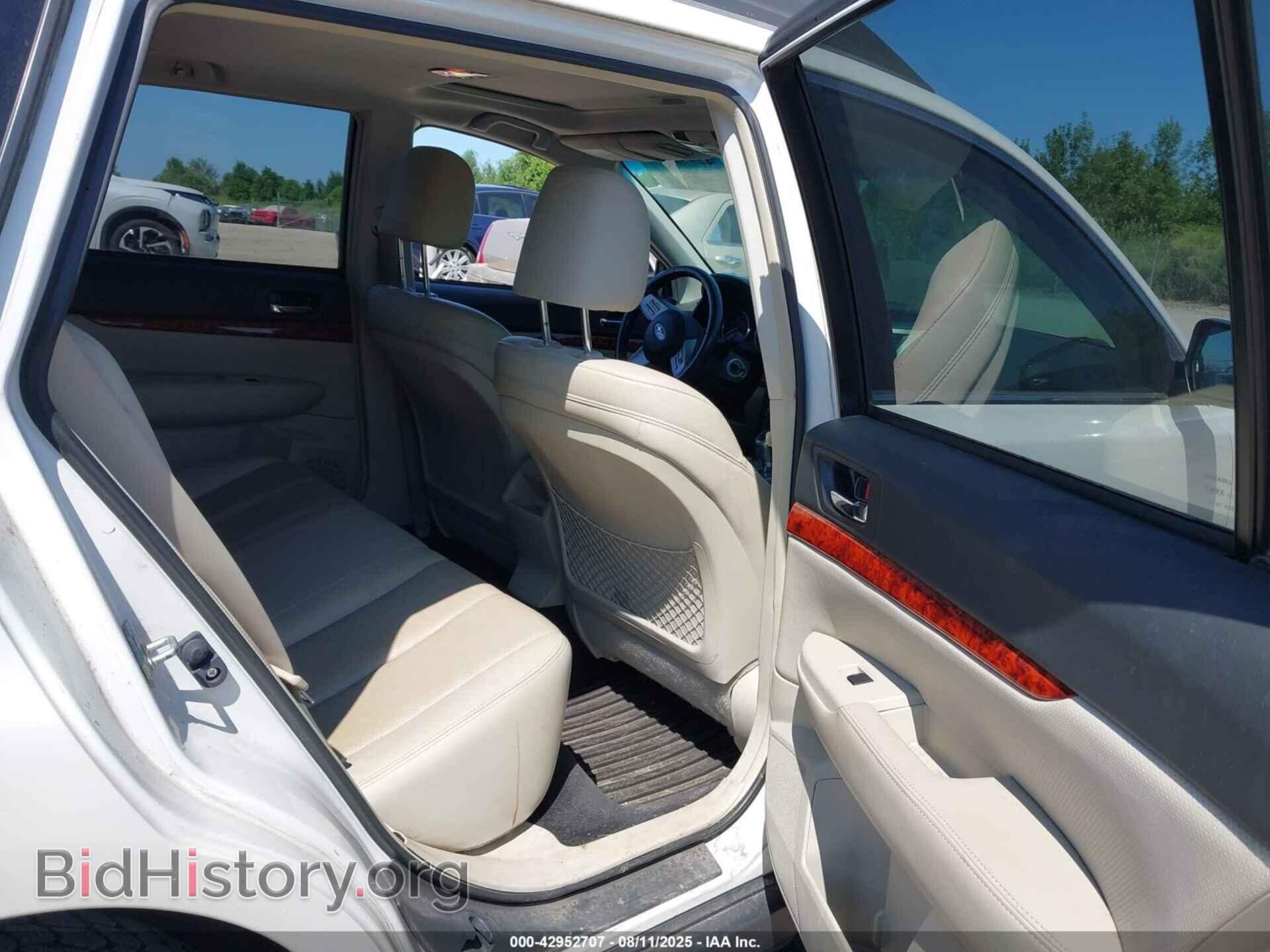 2011 SUBARU OUTBACK - VIN: 4S4BRDKC1B2392471 - Фото 8