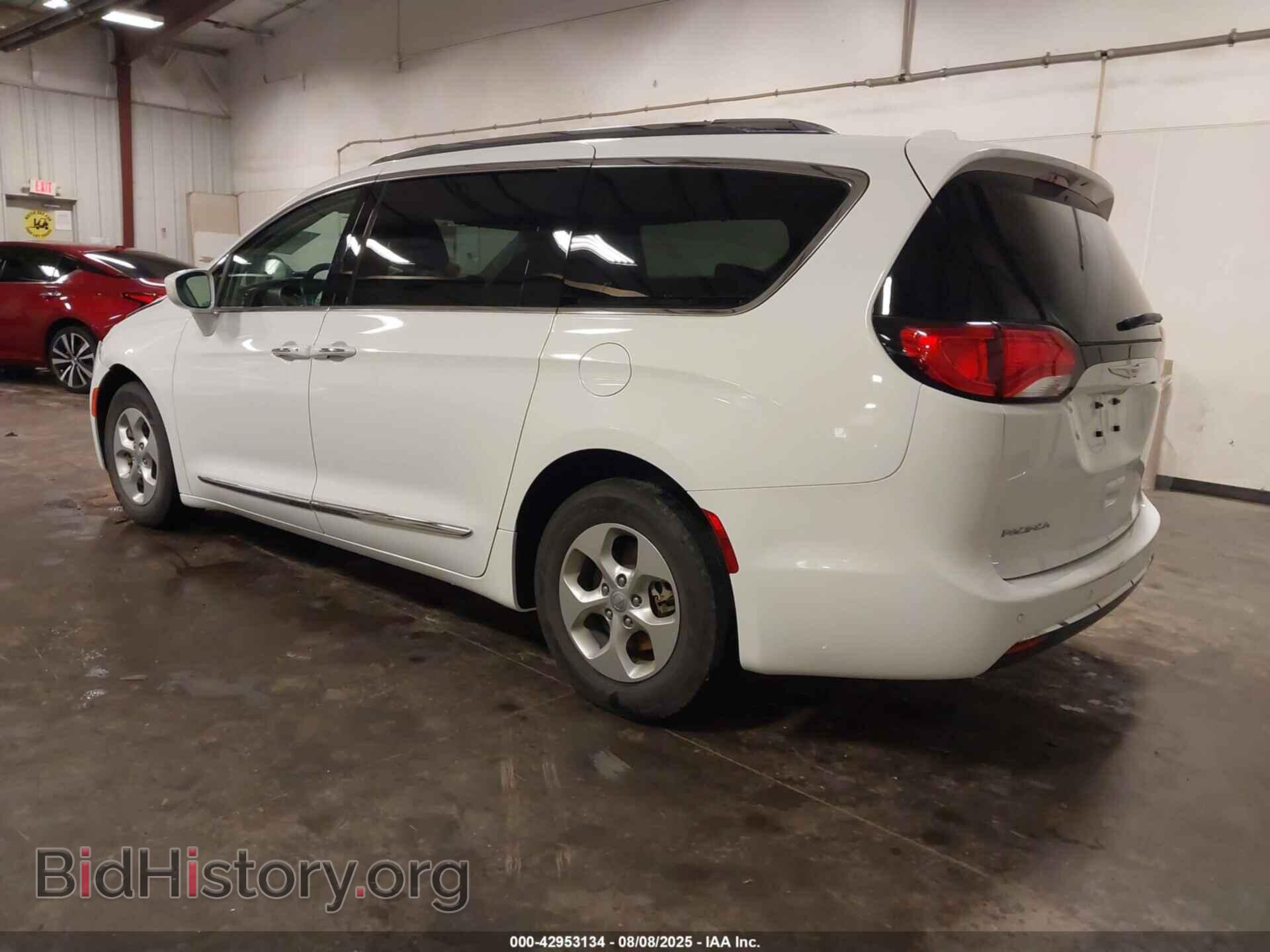 2017 CHRYSLER PACIFICA - VIN: 2C4RC1EG6HR592371 - Photo 3