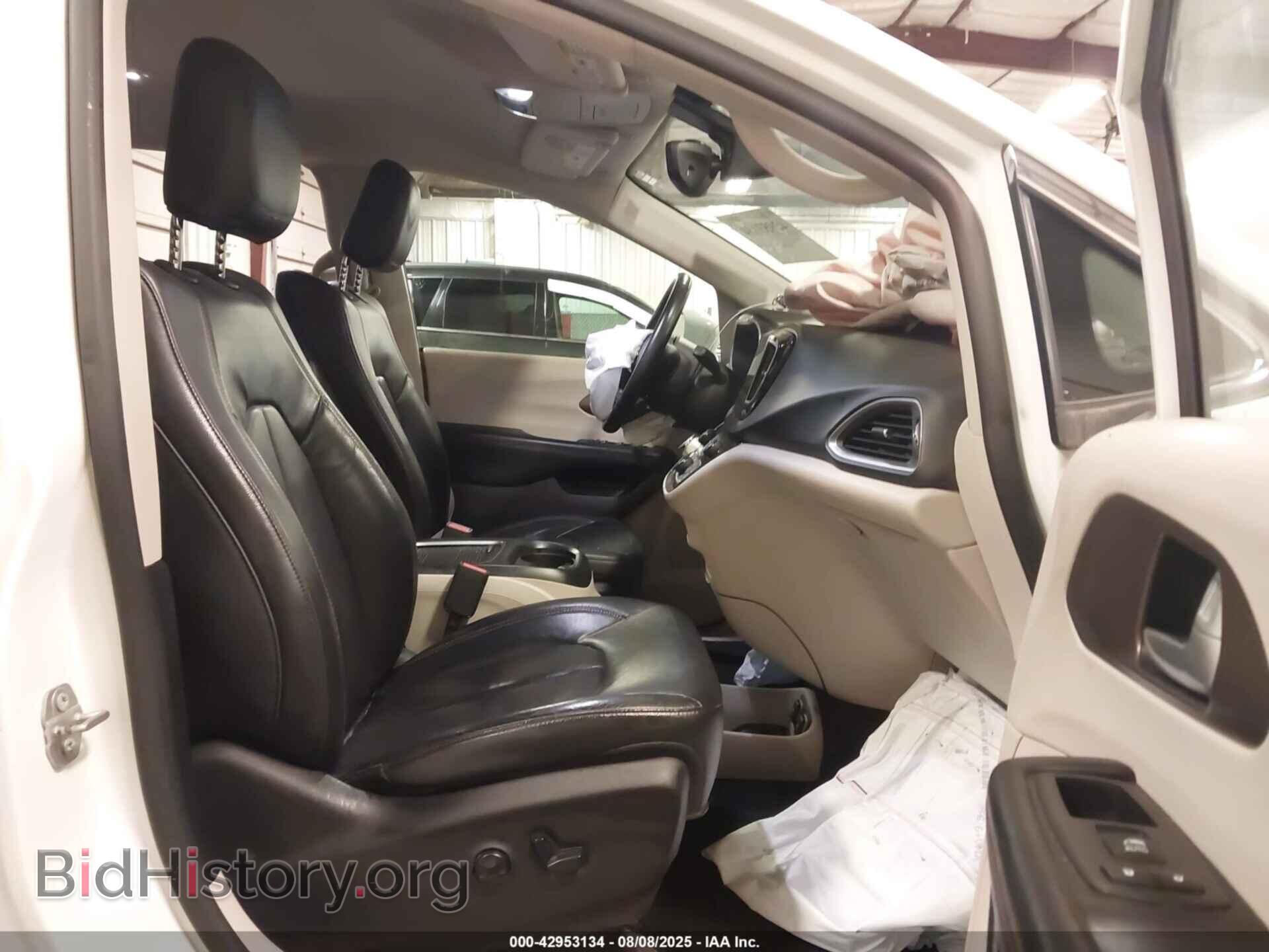 2017 CHRYSLER PACIFICA - VIN: 2C4RC1EG6HR592371 - Photo 5