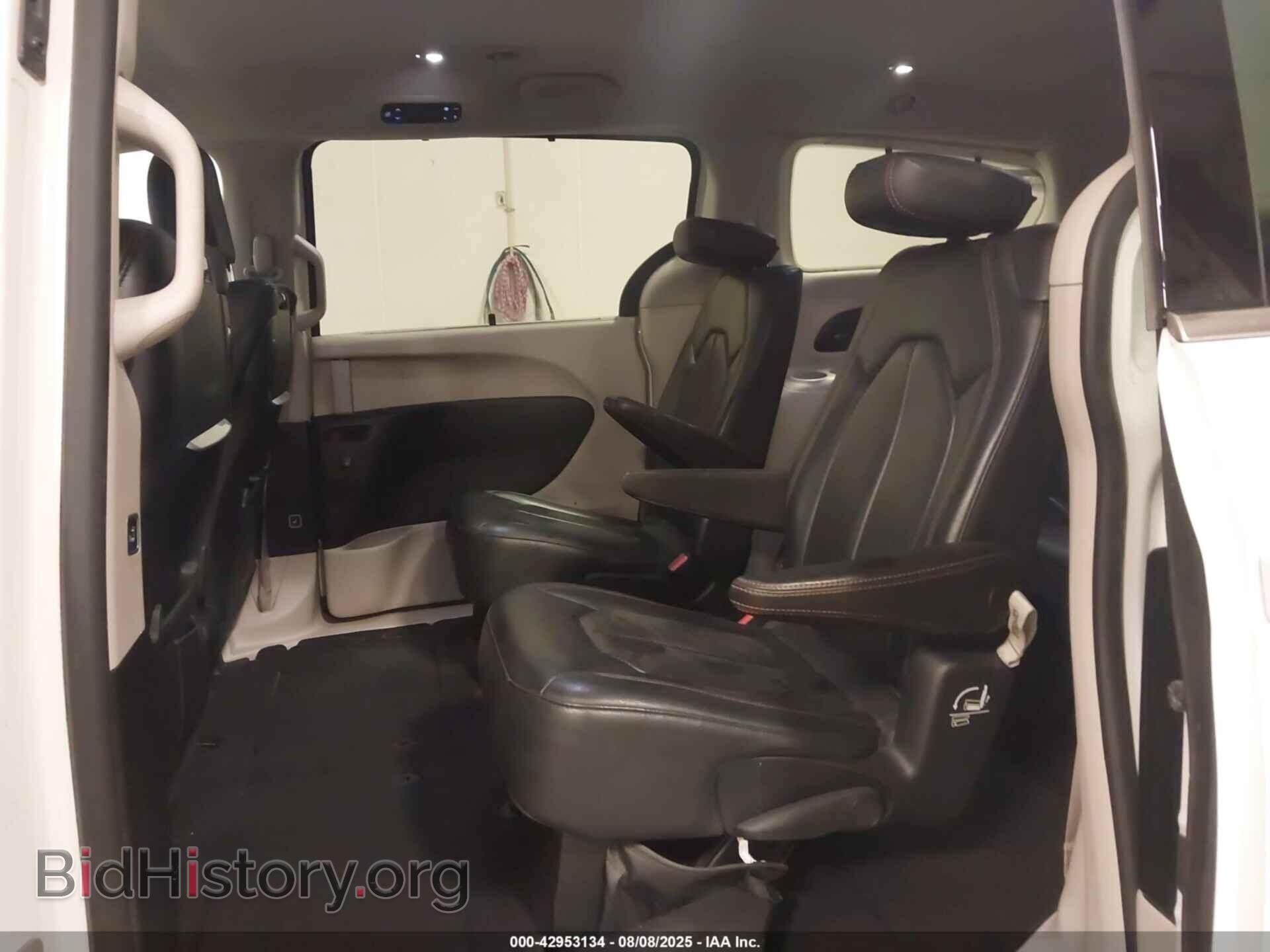 2017 CHRYSLER PACIFICA - VIN: 2C4RC1EG6HR592371 - Photo 8