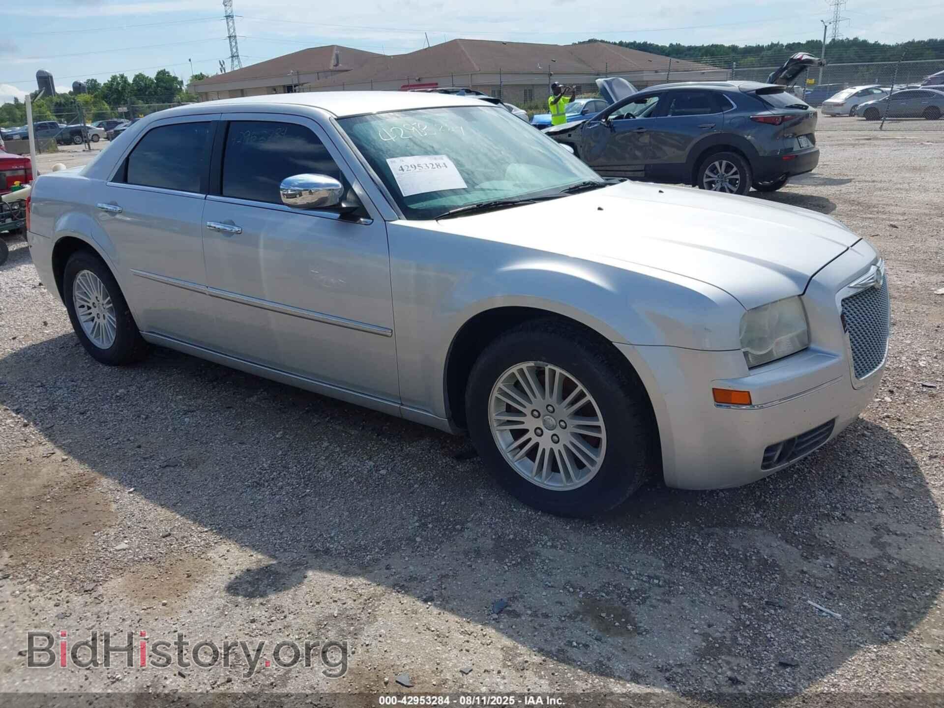 Photo 2C3CA4CD8AH198893 - CHRYSLER 300 2010