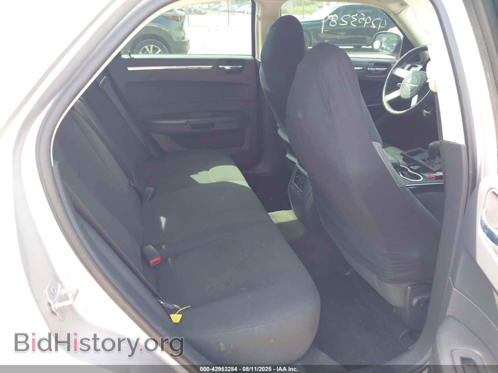 2010 CHRYSLER 300 - VIN: 2C3CA4CD8AH198893 - Фото 8