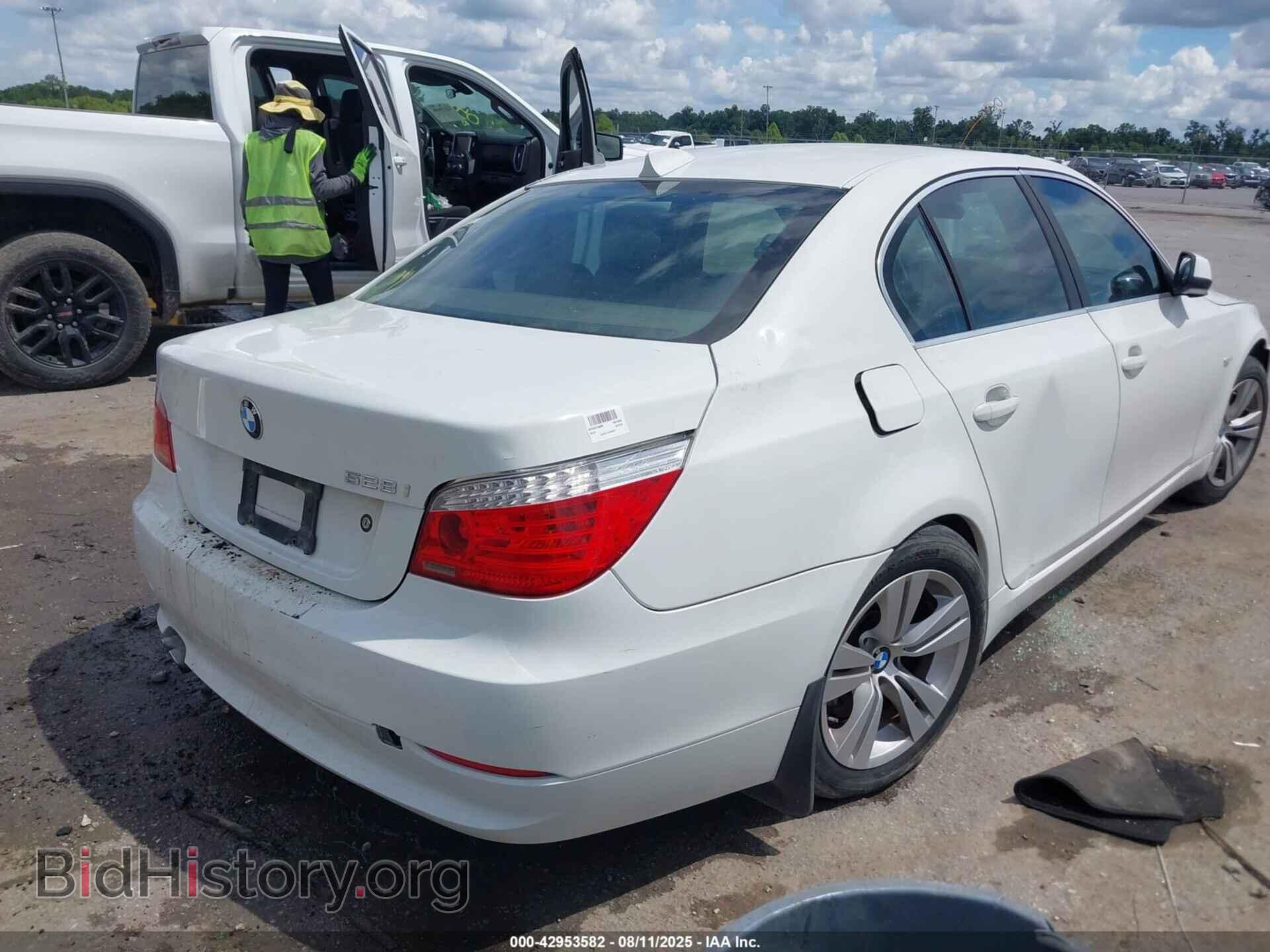 2010 BMW 528I - VIN: WBANU5C54AC441500 - Фото 4