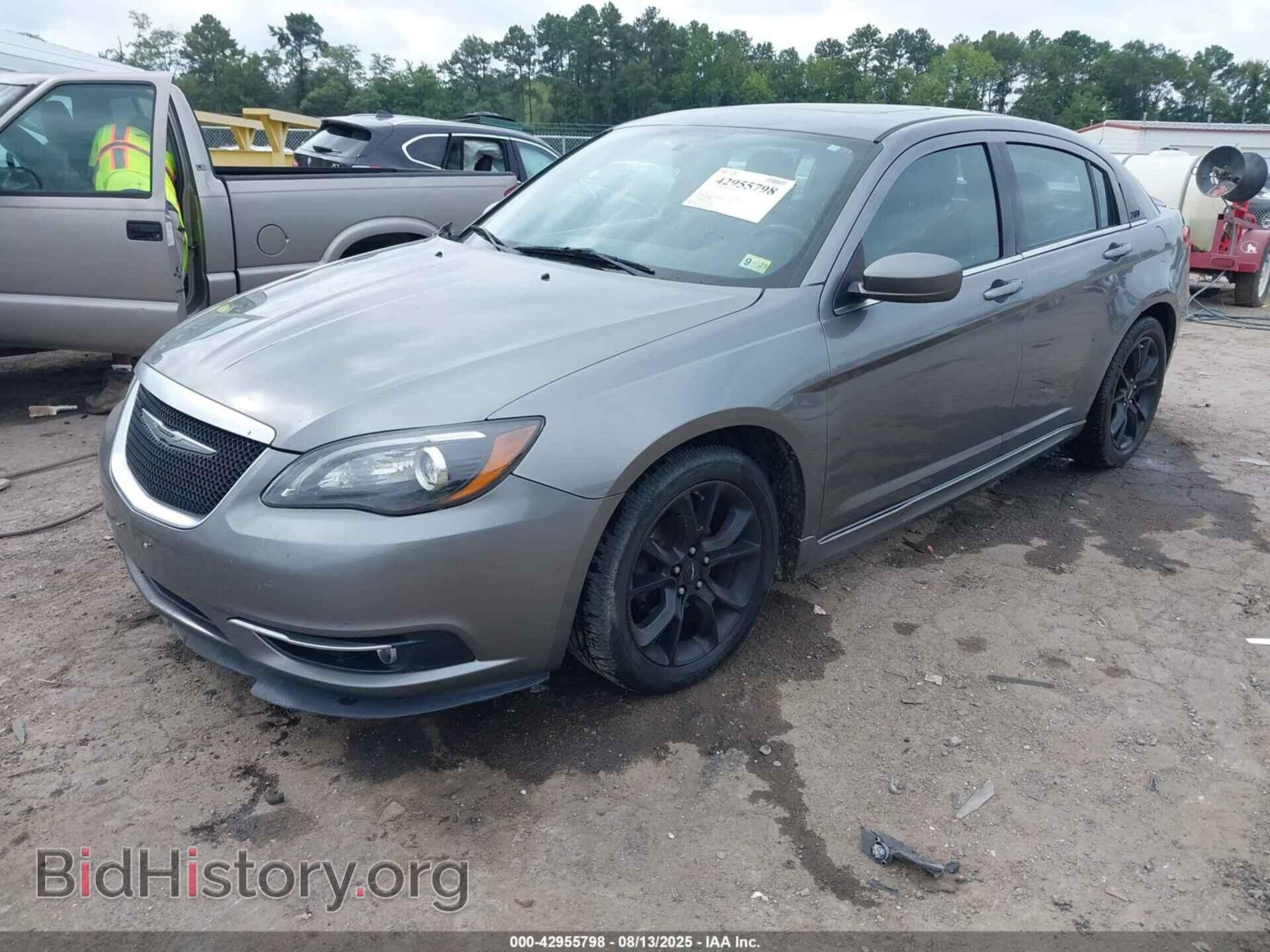 2013 CHRYSLER 200 - VIN: 1C3CCBCG3DN719586 - Фото 2
