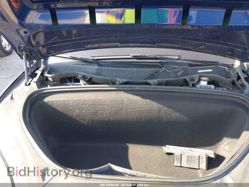 2019 Tesla MODEL X (VIN 5YJXCAE29KF196871) — photo 10 of 16