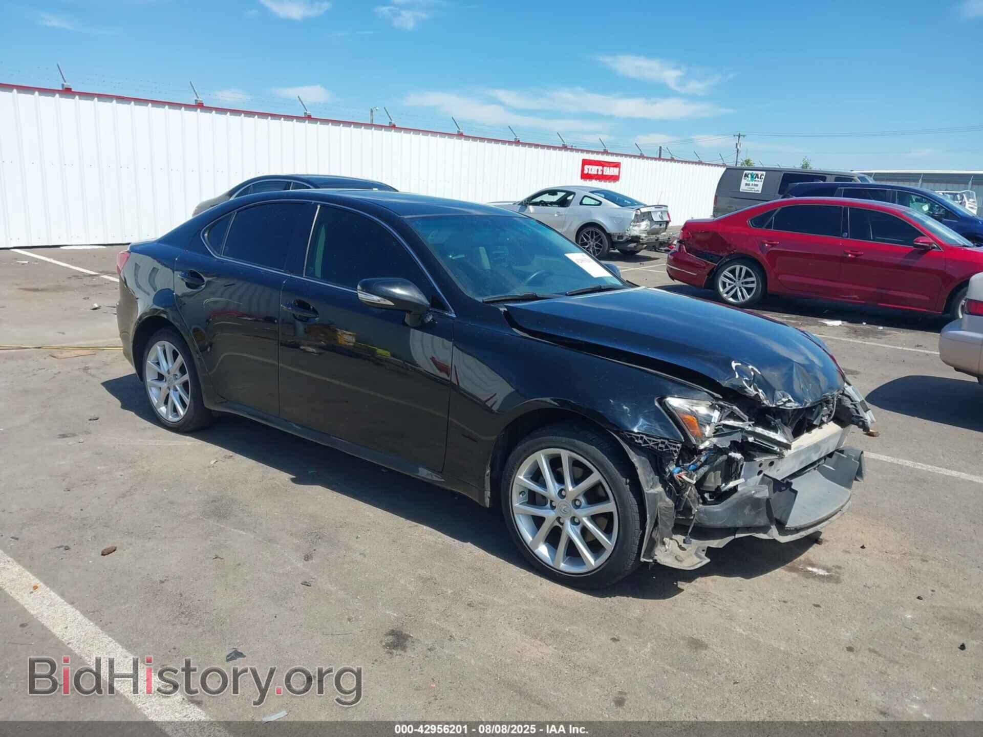 Фотография JTHCF5C28B5047738 - LEXUS IS 250 2011
