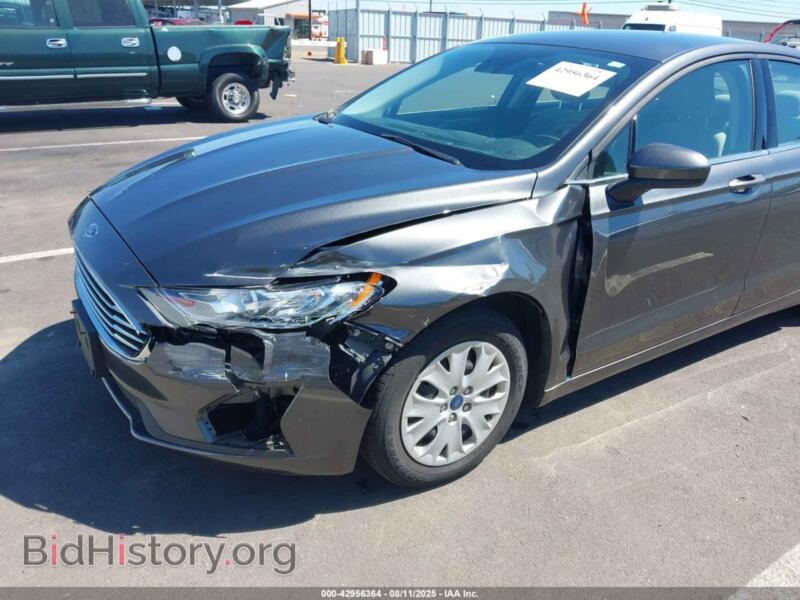 2019 Ford FUSION (VIN 3FA6P0G76KR127742) — фото 6 из 16