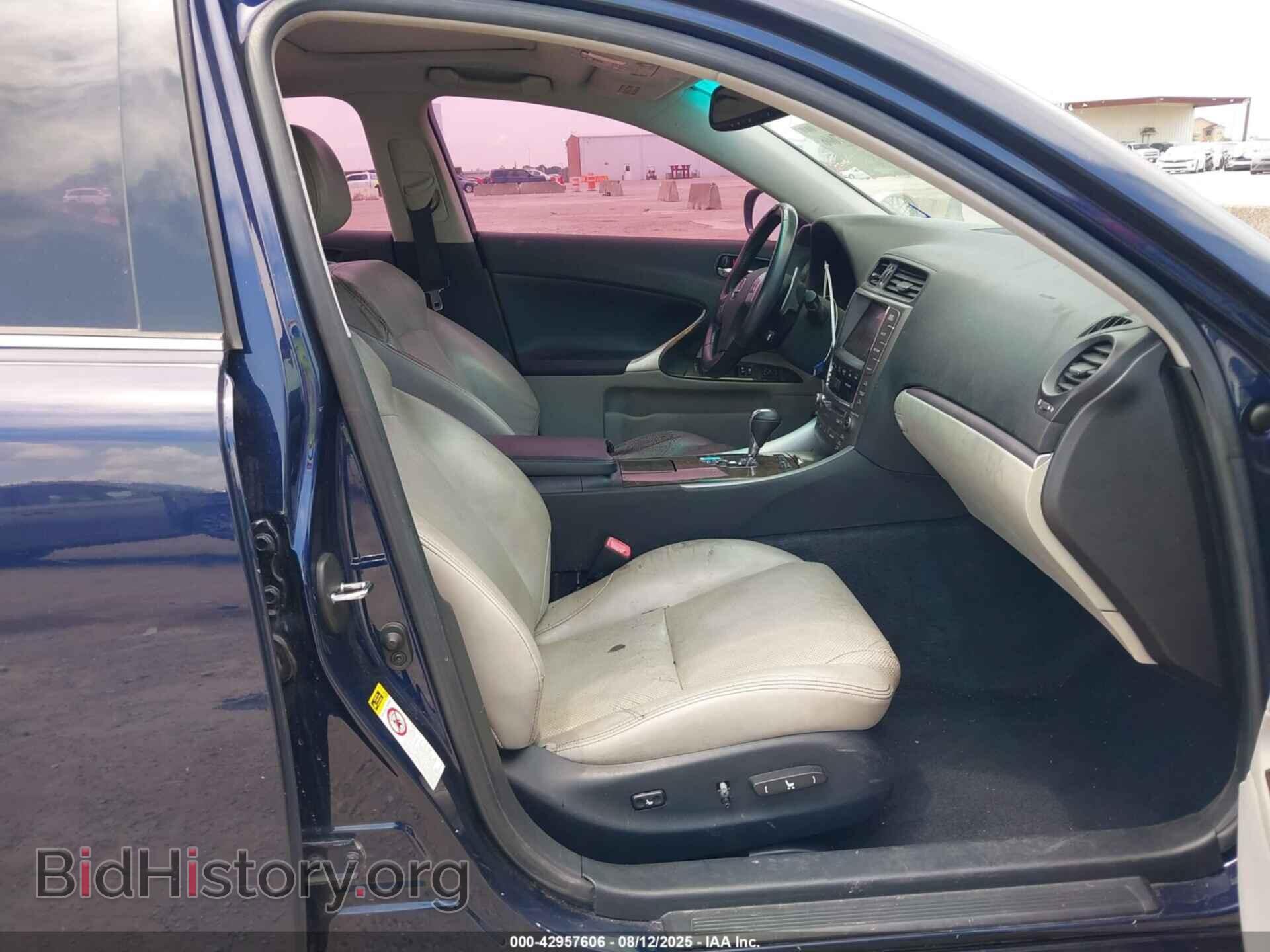 2011 LEXUS IS 250 - VIN: JTHBF5C27B5145512 - Photo 5