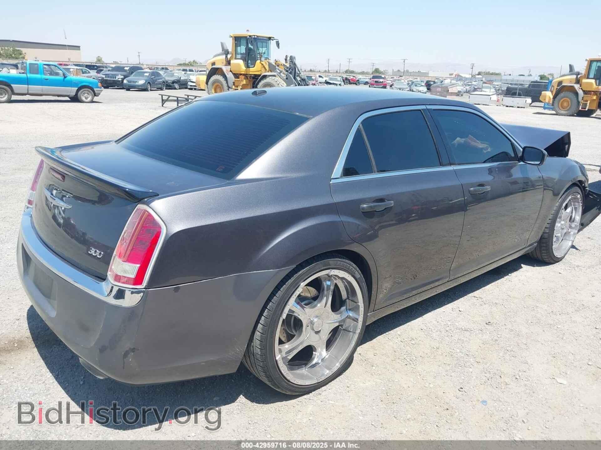 2013 CHRYSLER 300 - VIN: 2C3CCAAG8DH608960 - Фото 4