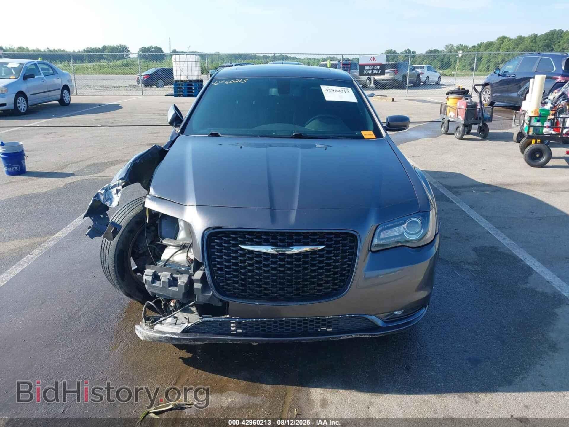 2018 CHRYSLER 300 - VIN: 2C3CCAGG2JH256378 - Фото 12