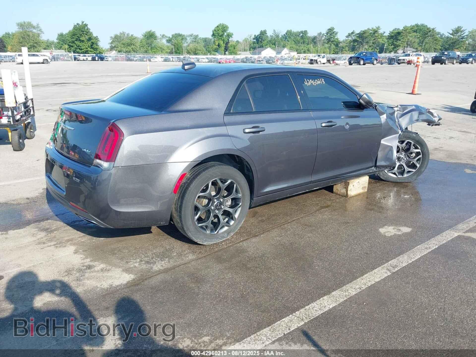 2018 CHRYSLER 300 - VIN: 2C3CCAGG2JH256378 - Фото 4