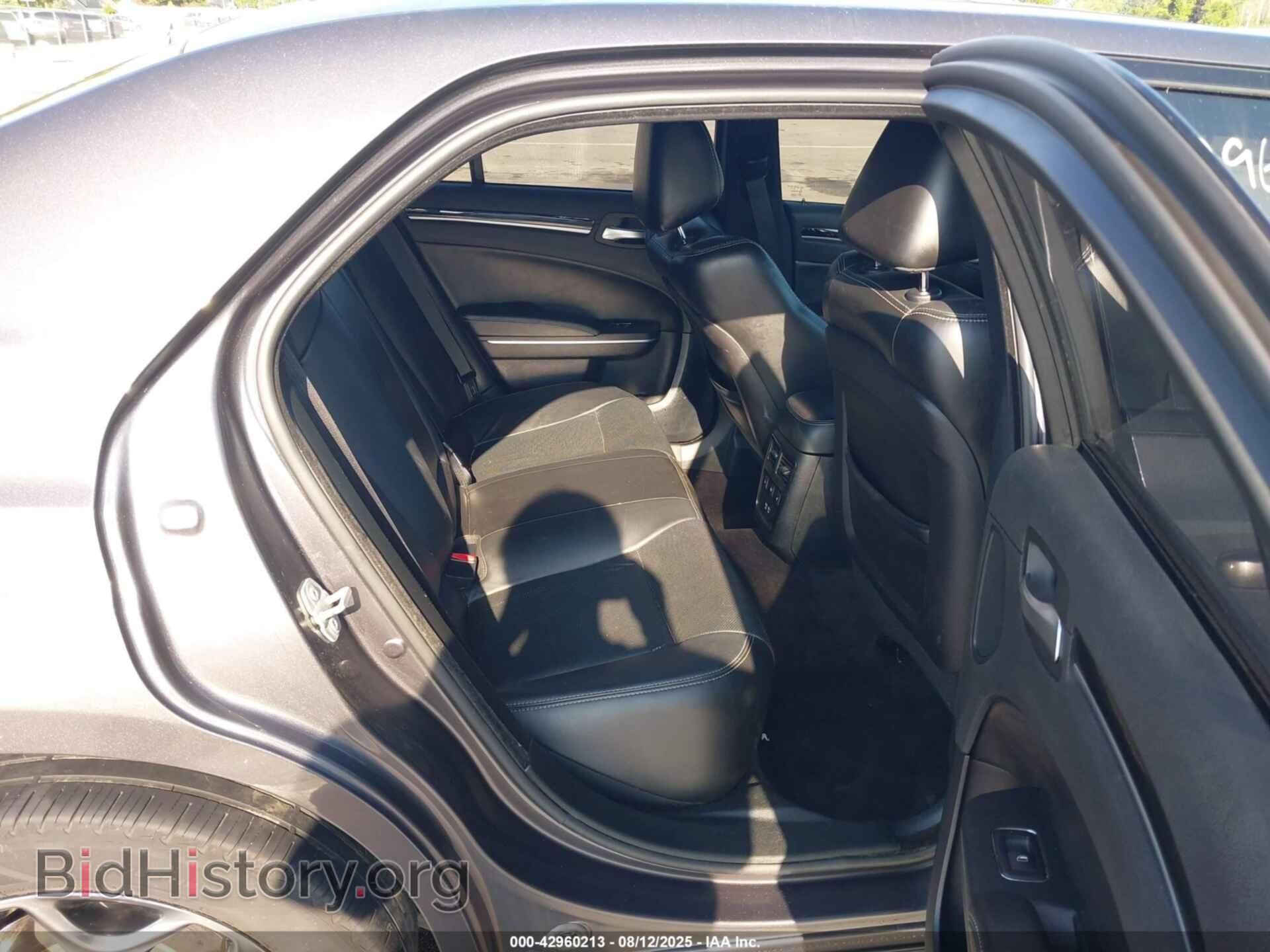 2018 CHRYSLER 300 - VIN: 2C3CCAGG2JH256378 - Фото 8