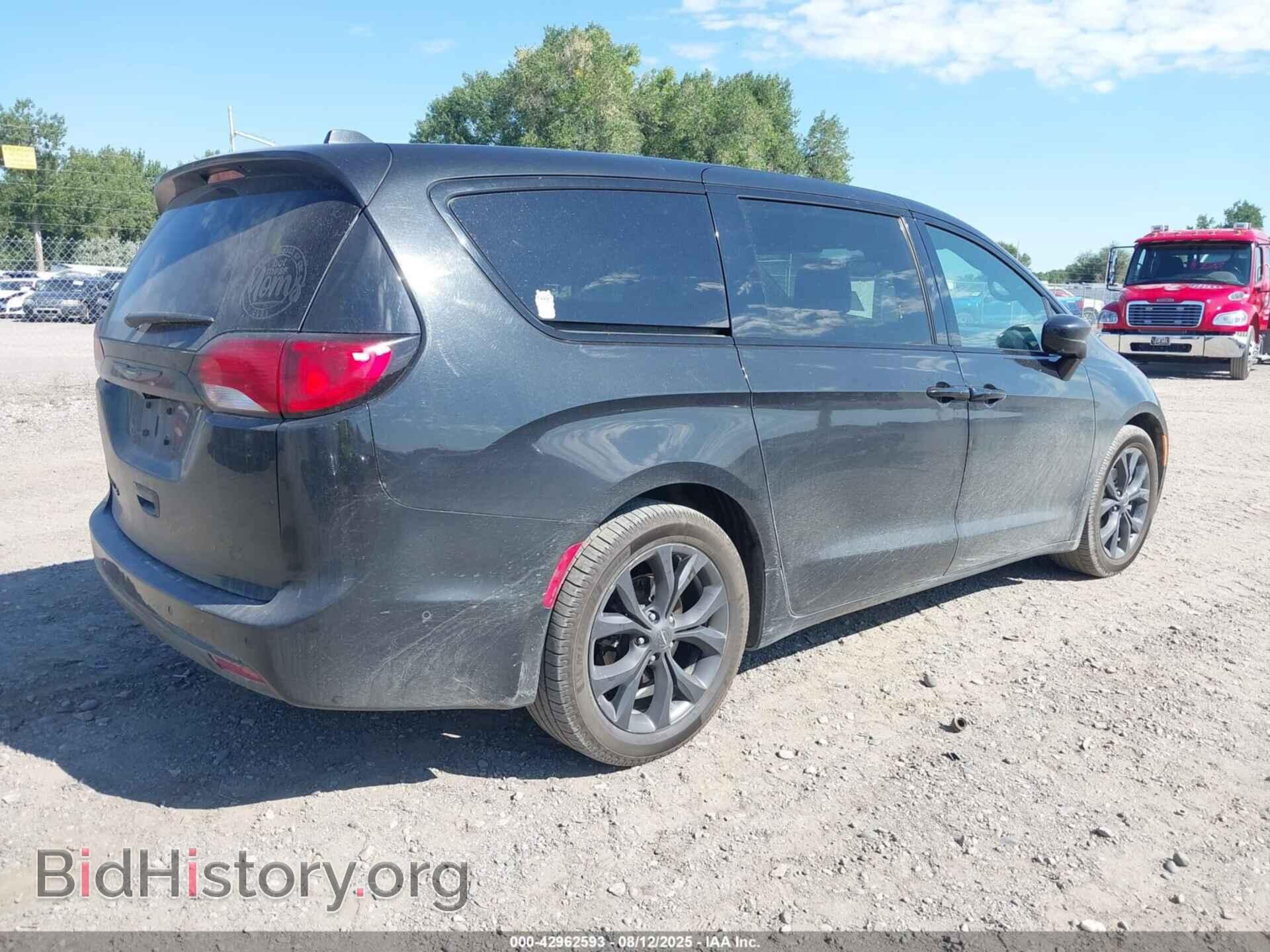 2019 CHRYSLER PACIFICA - VIN: 2C4RC1FGXKR576003 - Фото 4