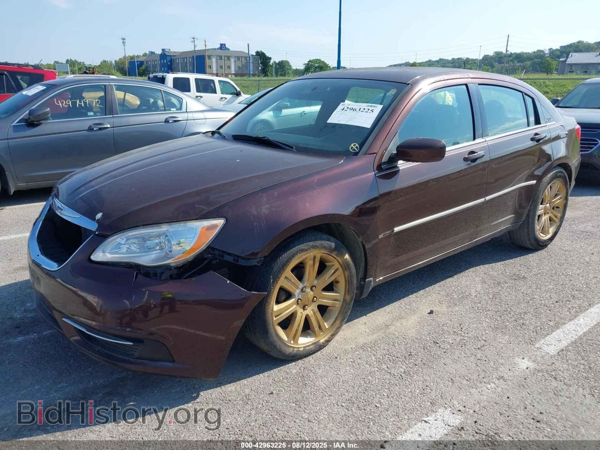2013 CHRYSLER 200 - VIN: 1C3CCBBB6DN737926 - Фото 2