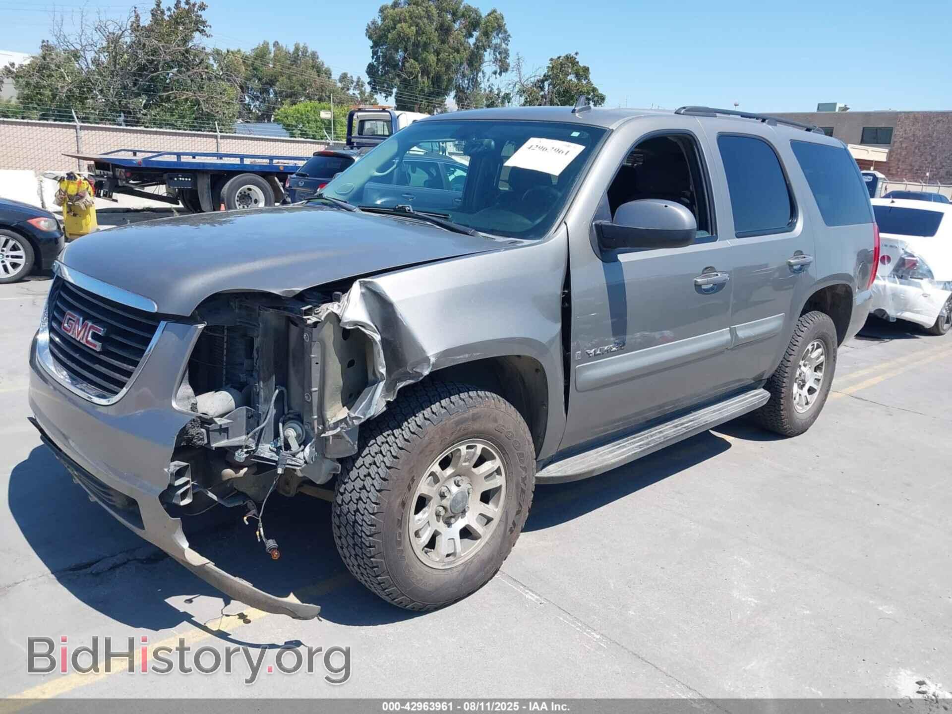 2008 GMC YUKON - VIN: 1GKFC13C38J229926 - Фото 2