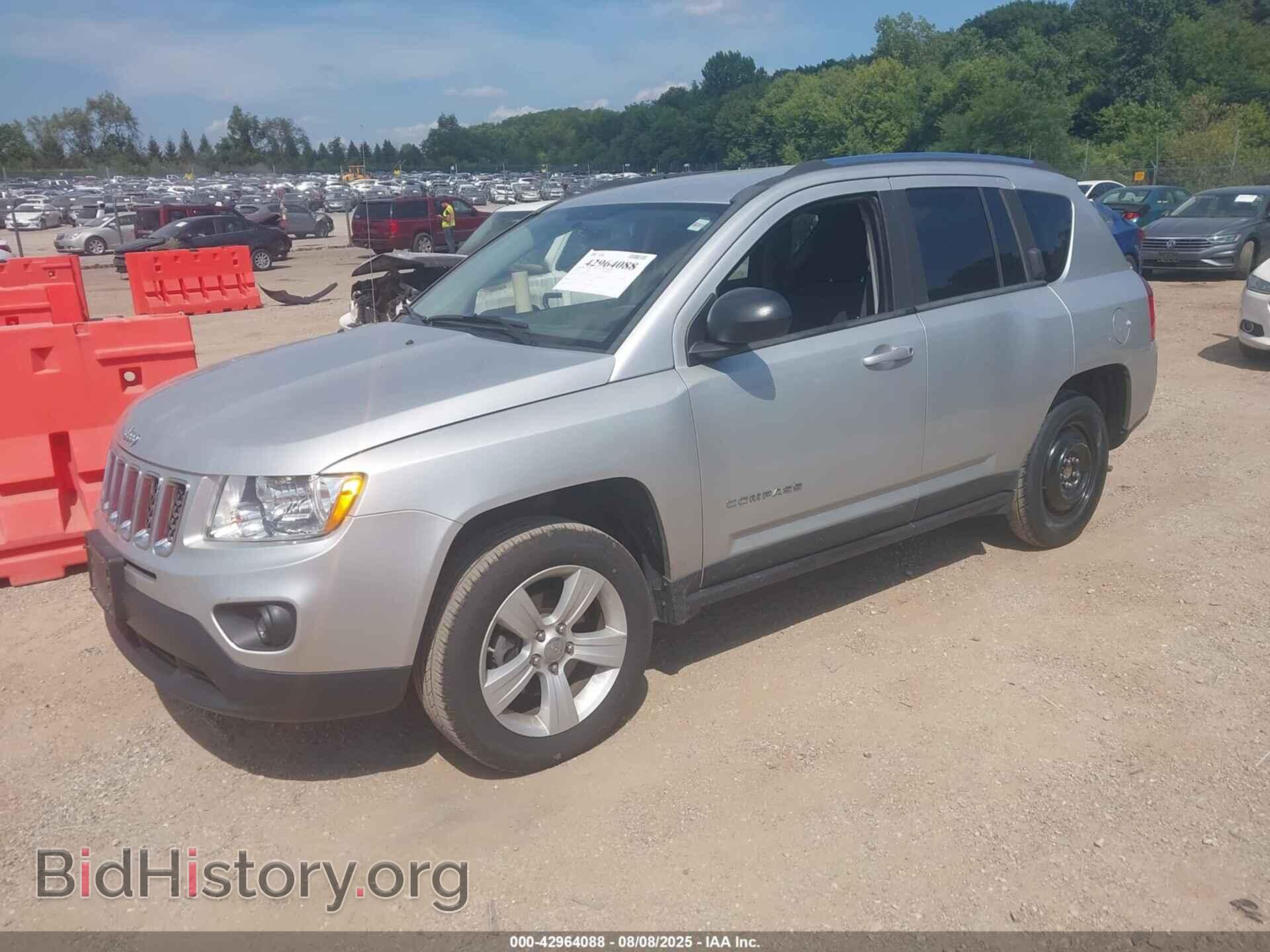 2011 JEEP COMPASS - VIN: 1J4NT1FA2BD224508 - Photo 2