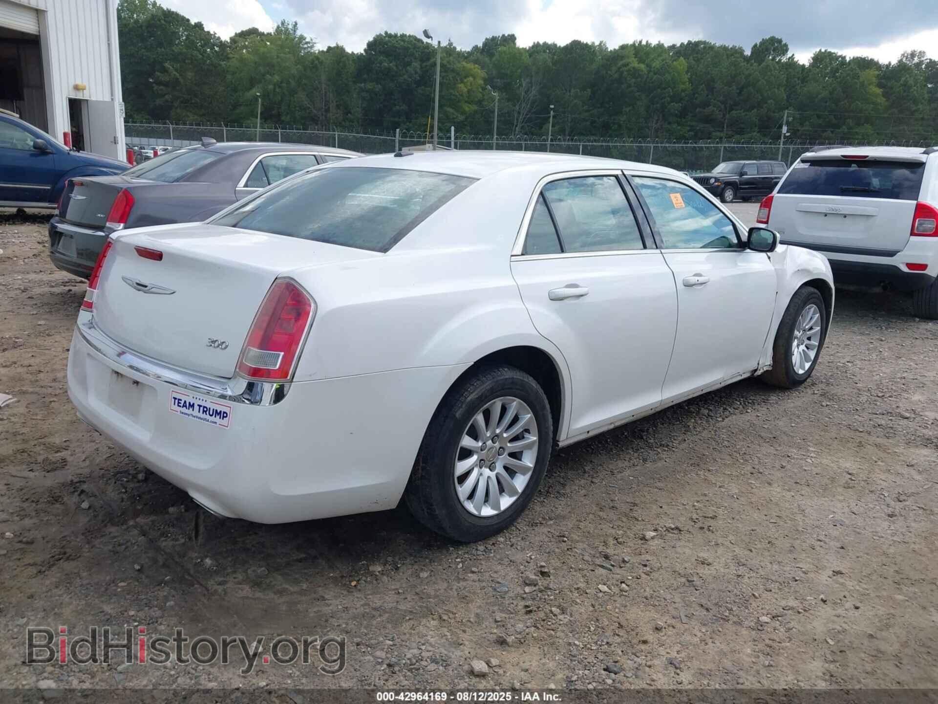 2012 CHRYSLER 300 - VIN: 2C3CCAAG8CH180712 - Фото 4